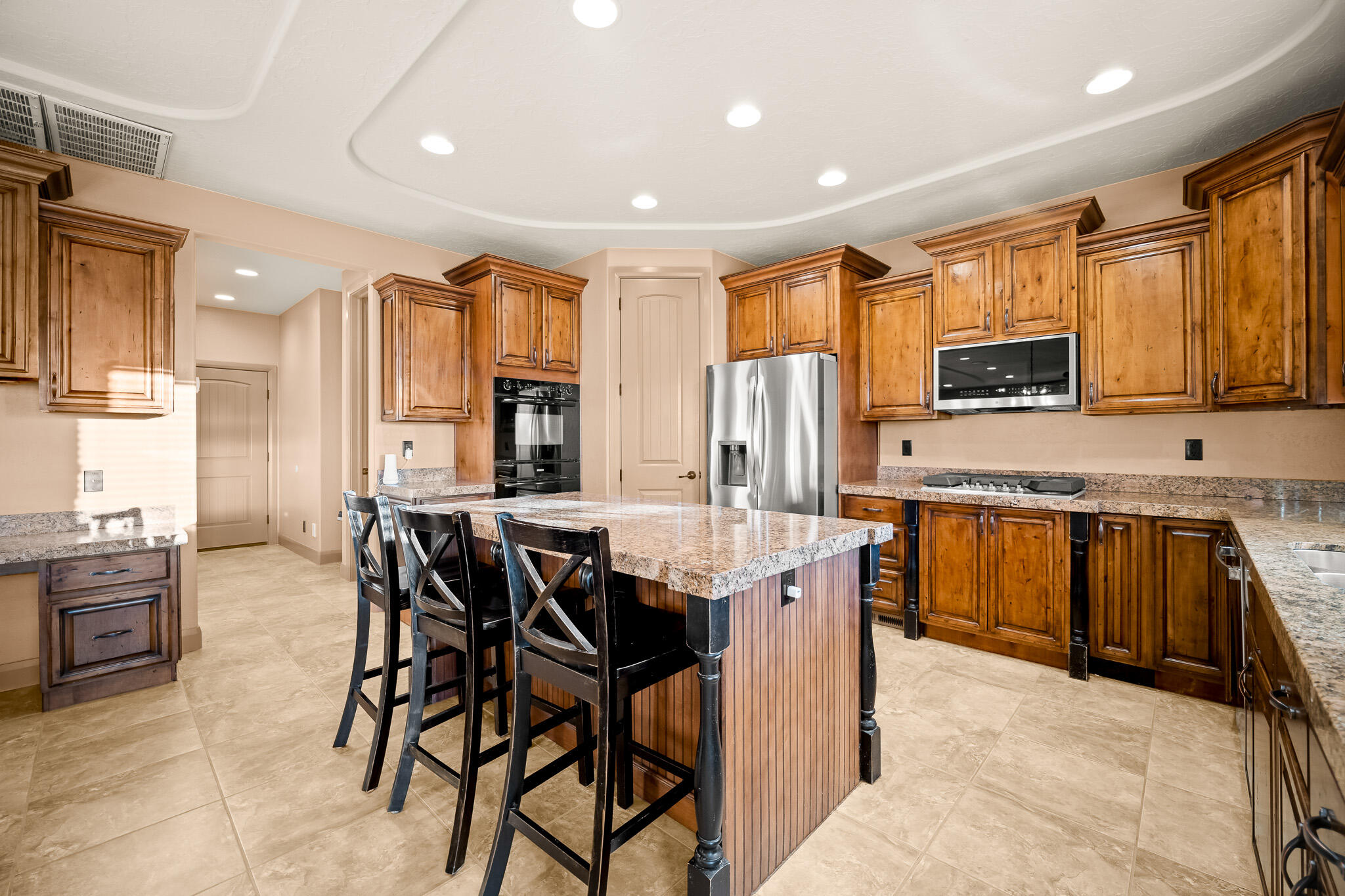 BRIDLE GATE ESTATES - Residential