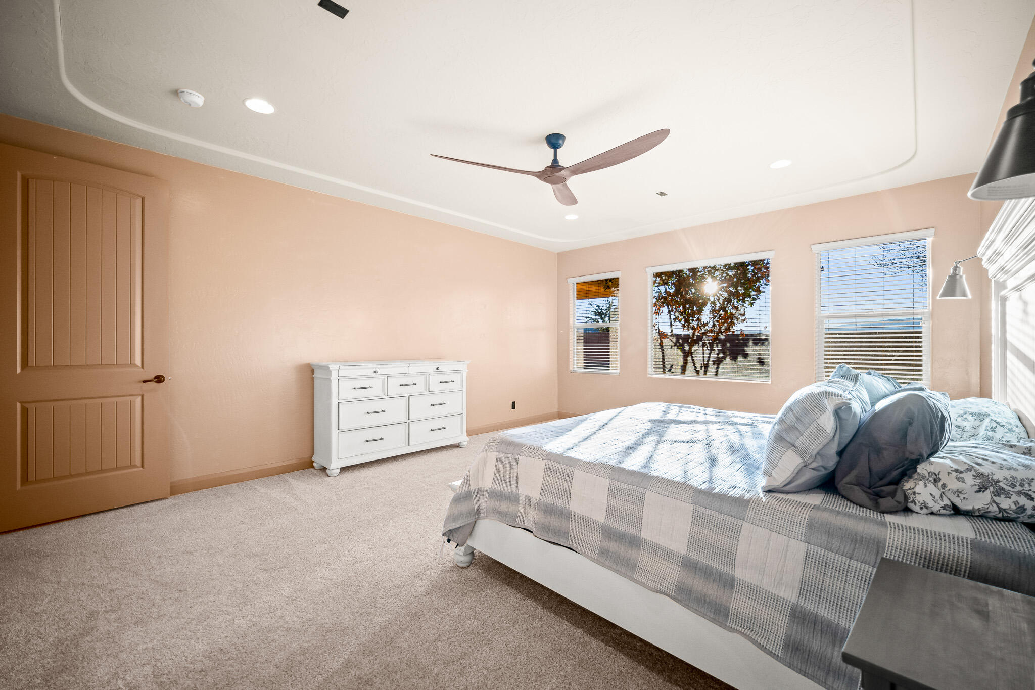 BRIDLE GATE ESTATES - Residential