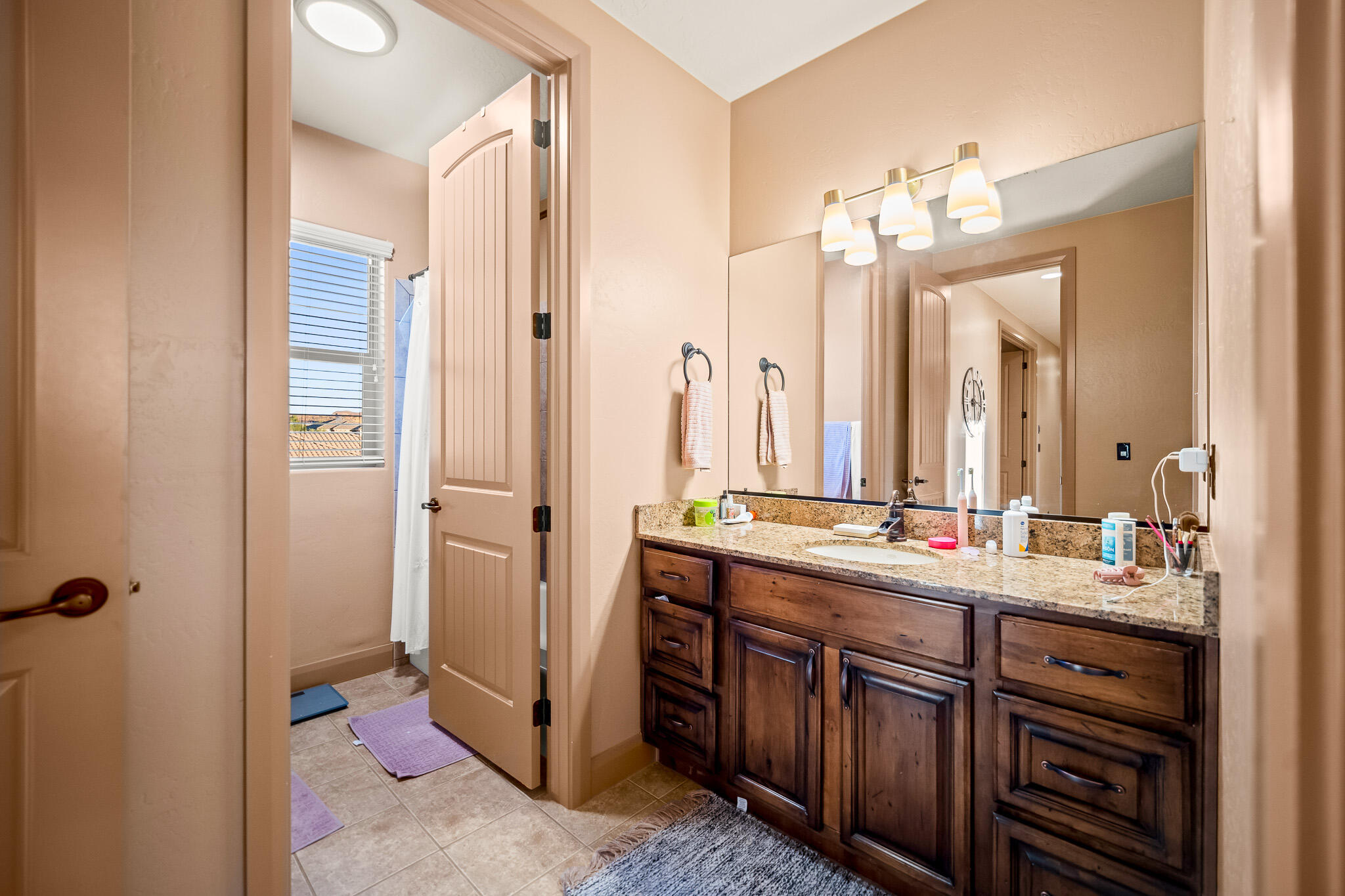 BRIDLE GATE ESTATES - Residential