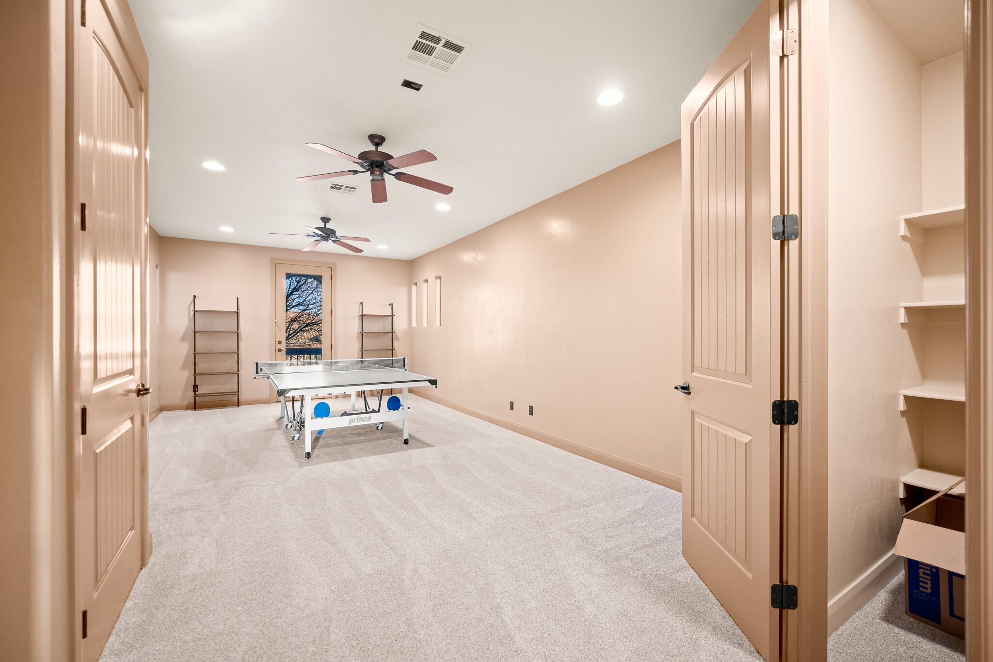 BRIDLE GATE ESTATES - Residential