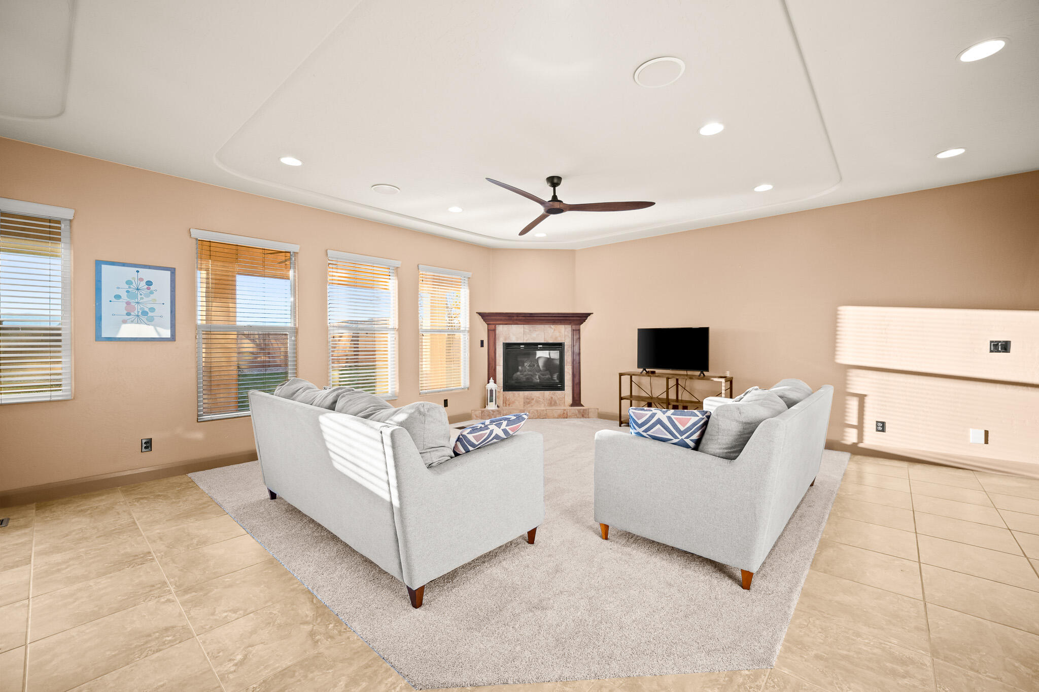 BRIDLE GATE ESTATES - Residential