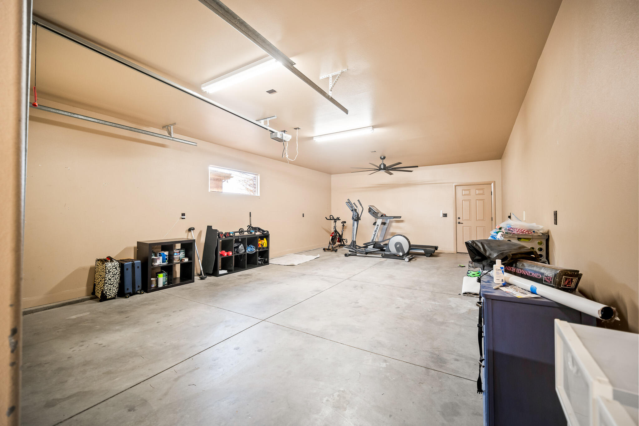 BRIDLE GATE ESTATES - Residential