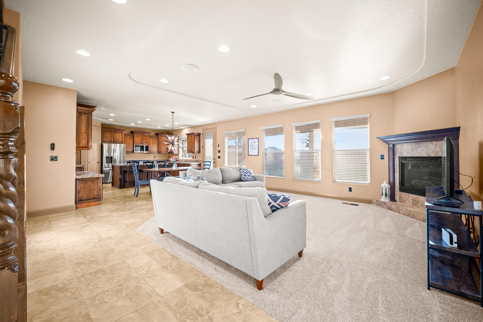 BRIDLE GATE ESTATES - Residential