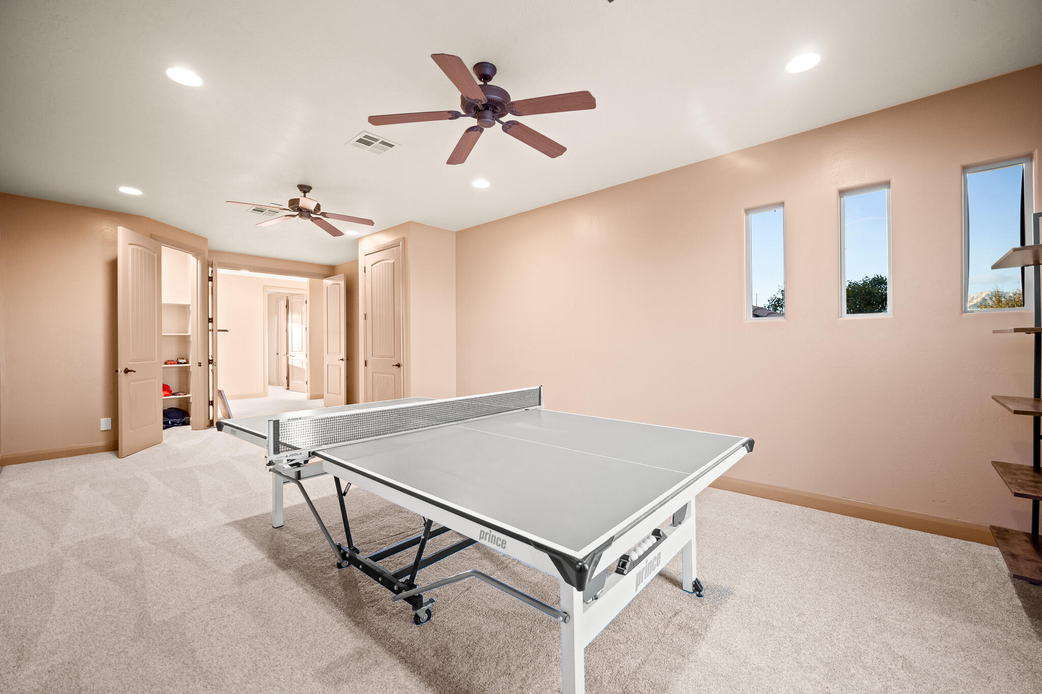 BRIDLE GATE ESTATES - Residential