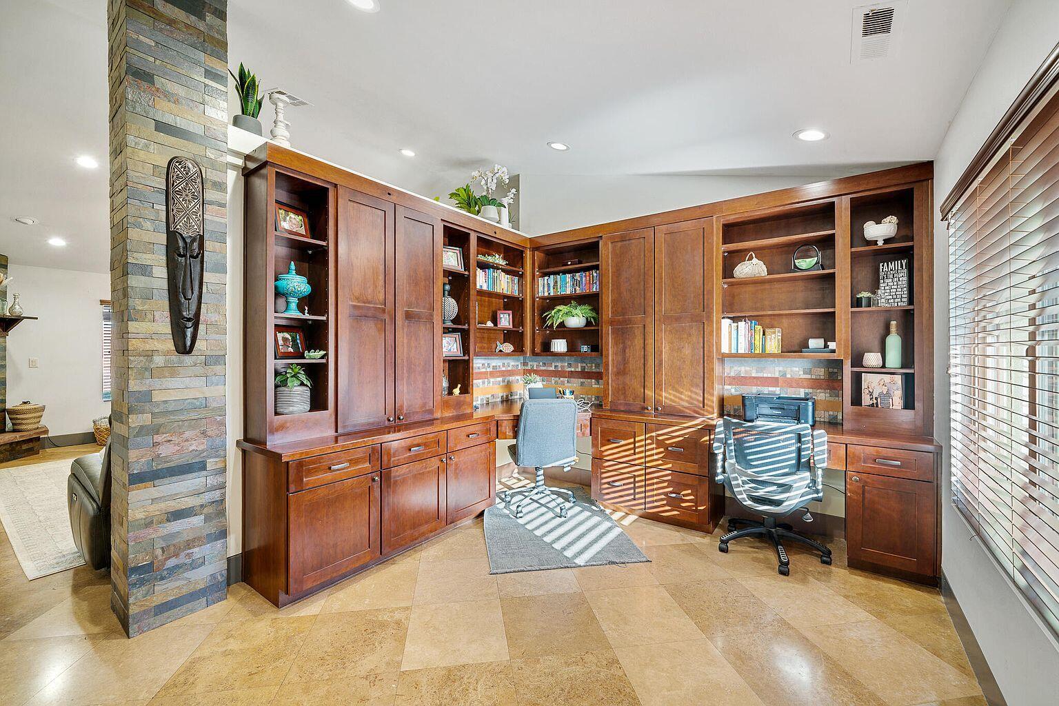 TOQUERVILLE TOWNSITE - Residential