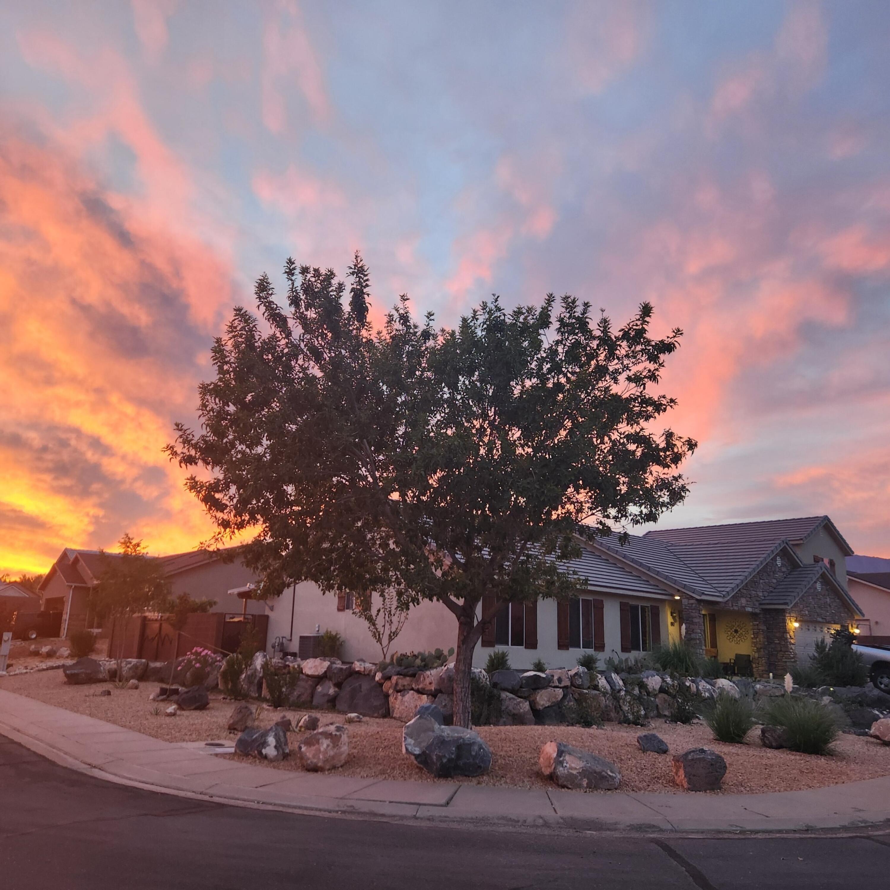 TOQUERVILLE TOWNSITE - Residential