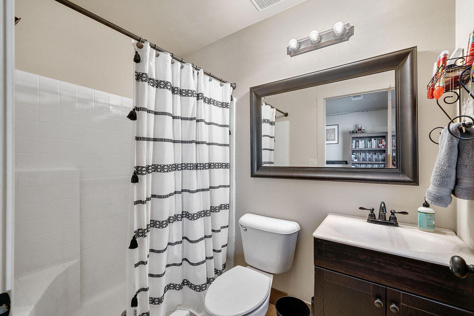 TOQUERVILLE TOWNSITE - Residential