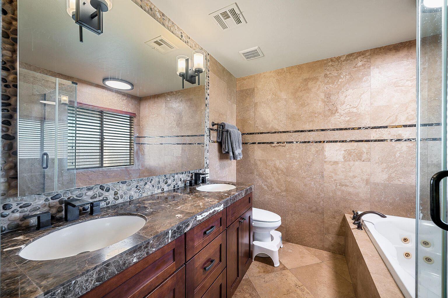 TOQUERVILLE TOWNSITE - Residential