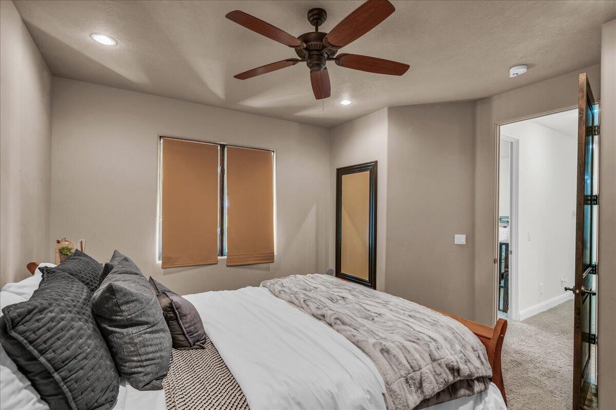 LEDGES OF ST GEORGE - Residential