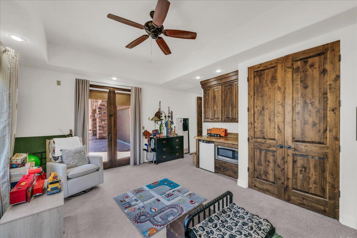 LEDGES OF ST GEORGE - Residential