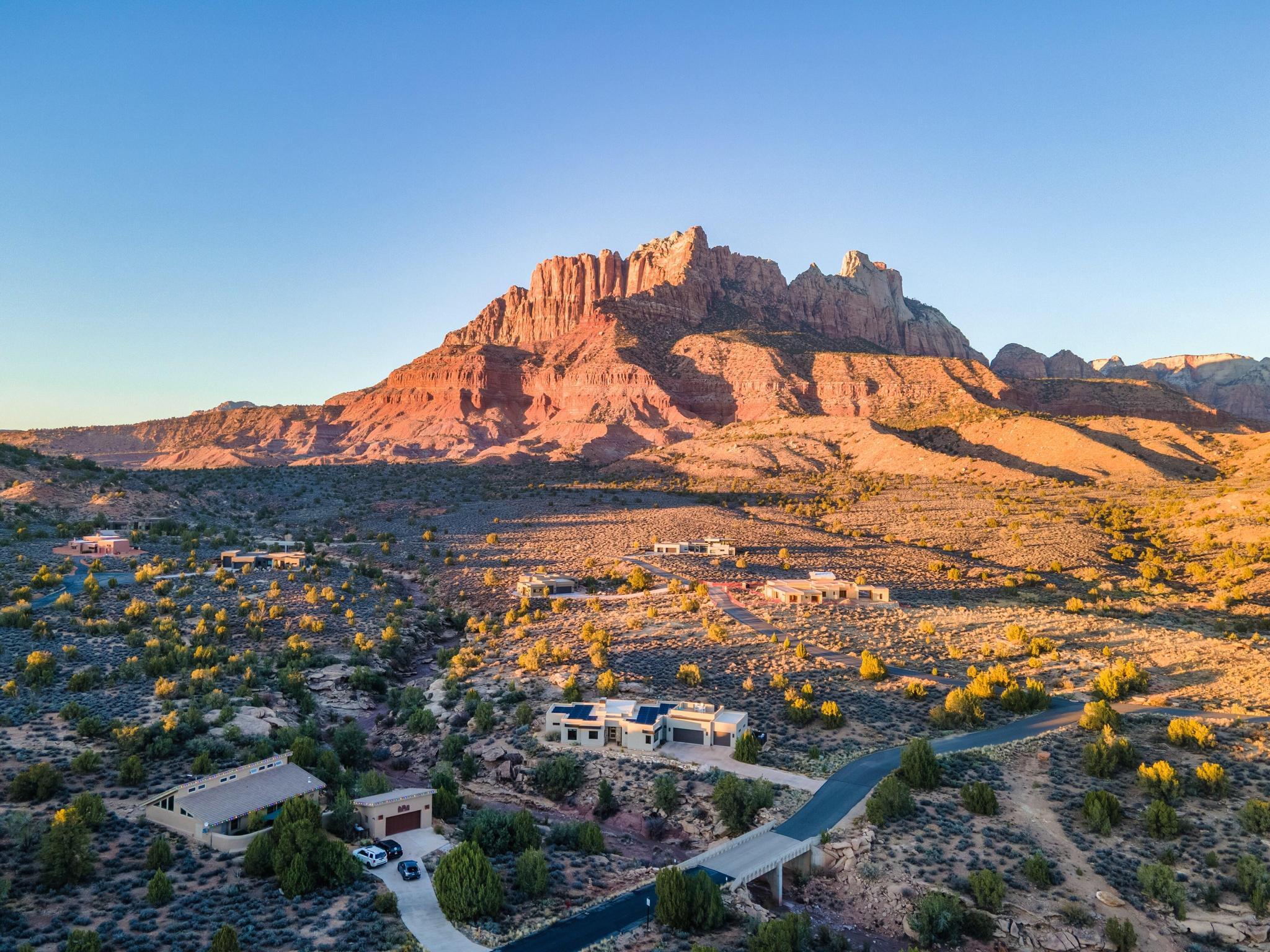 ANASAZI PLATEAU - Residential