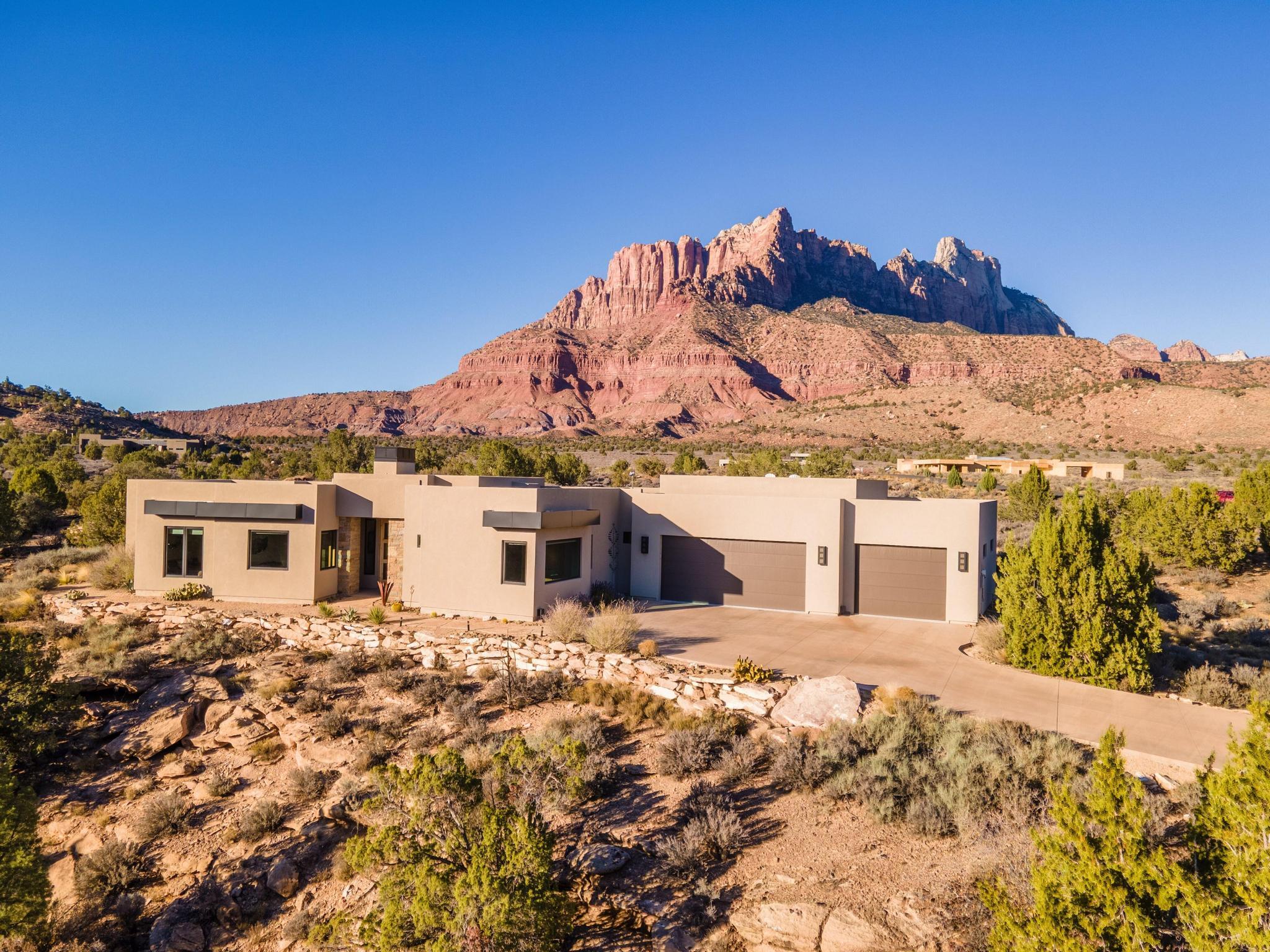 ANASAZI PLATEAU - Residential