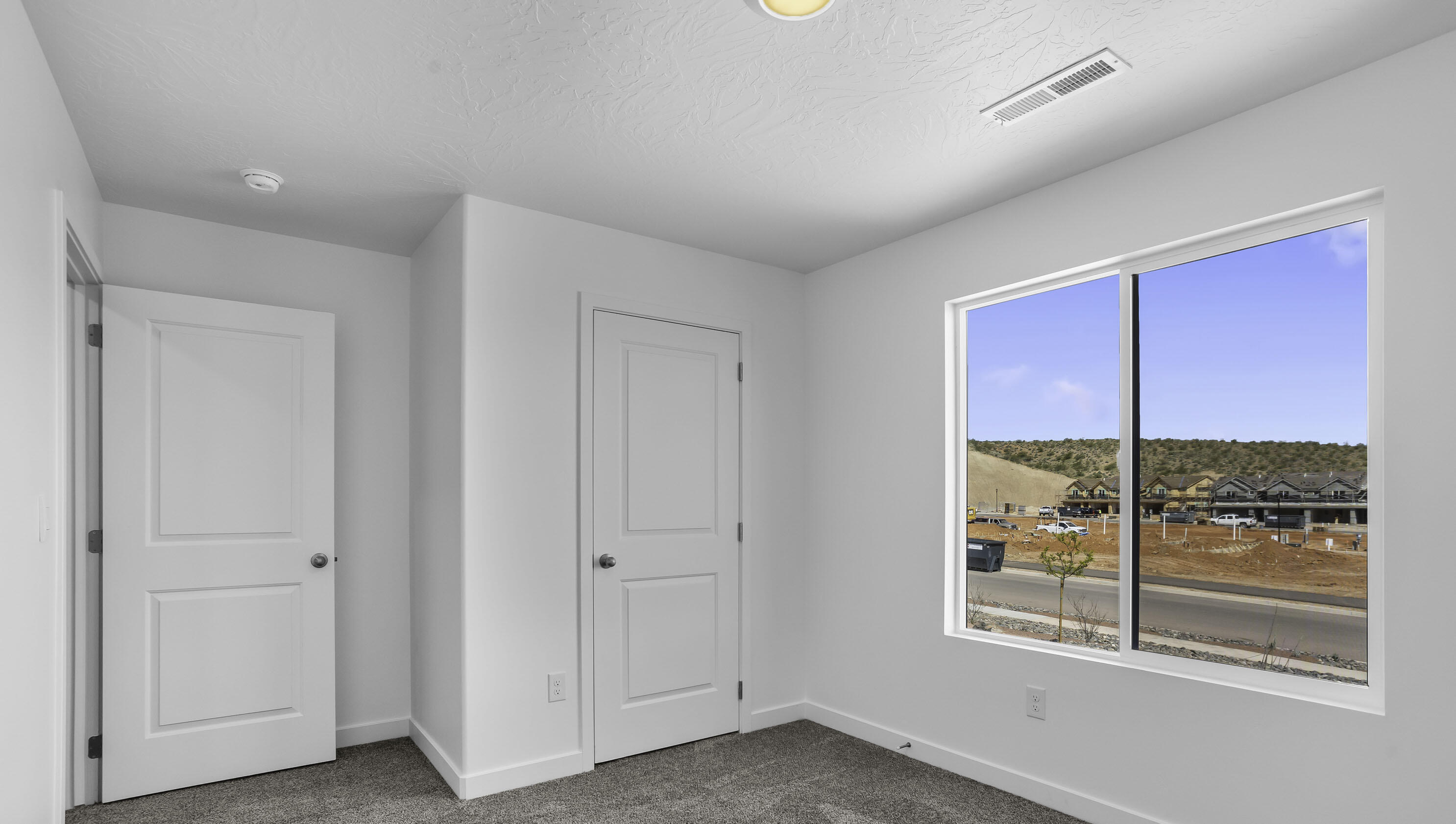 CORRAL HOLLOW AT LONG VALLEY - Residential