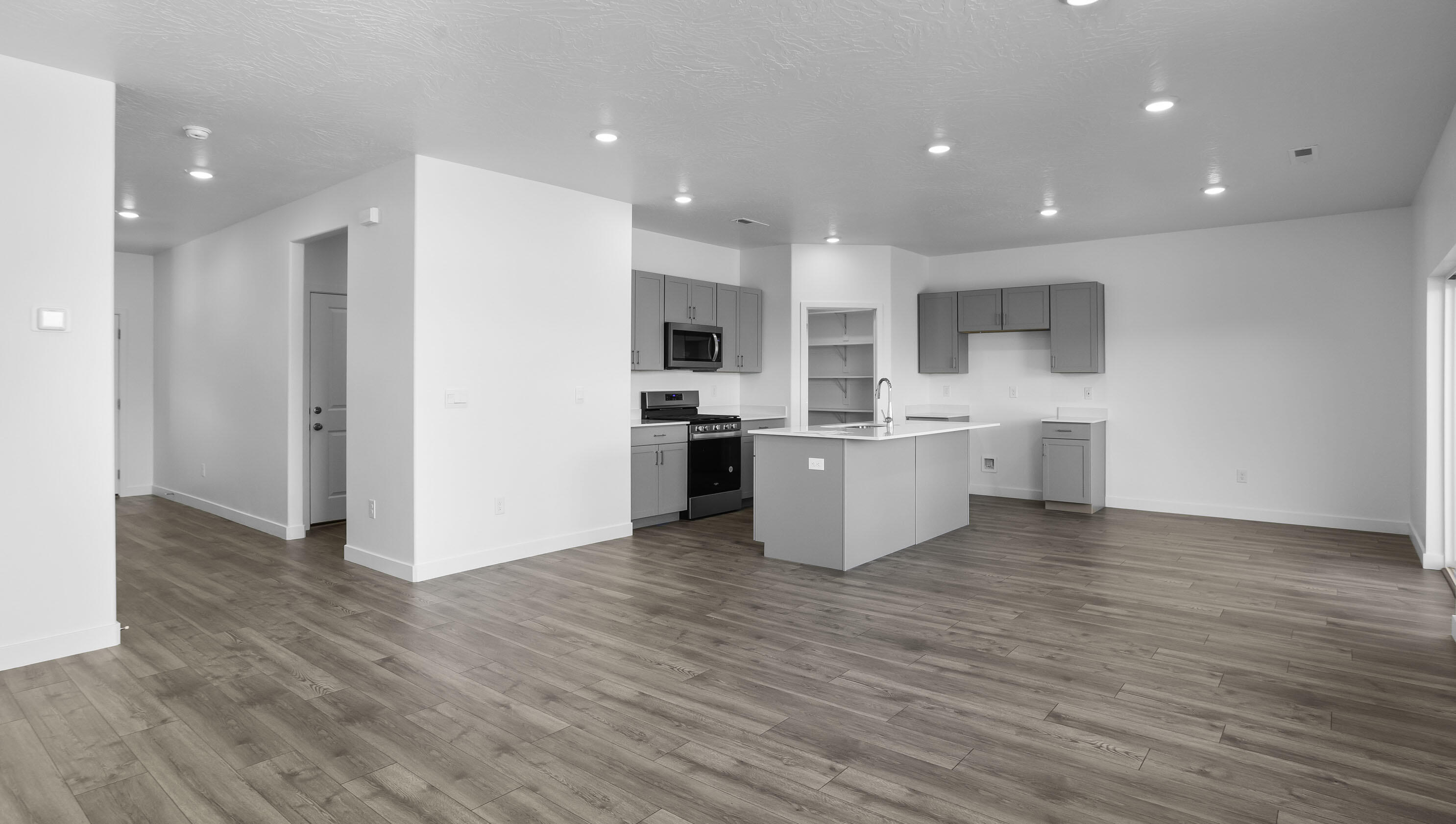 CORRAL HOLLOW AT LONG VALLEY - Residential