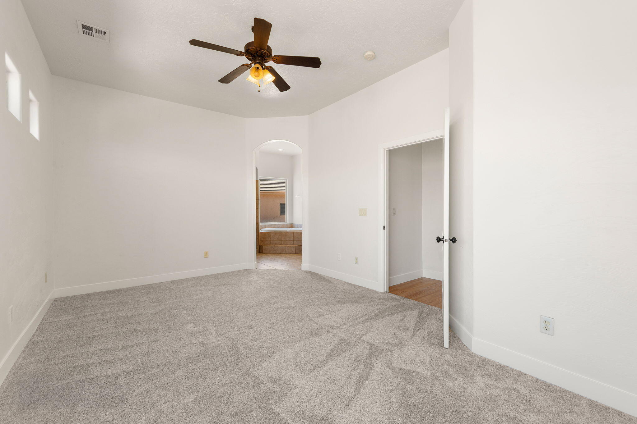 VINTAGE PARK MESA - Residential