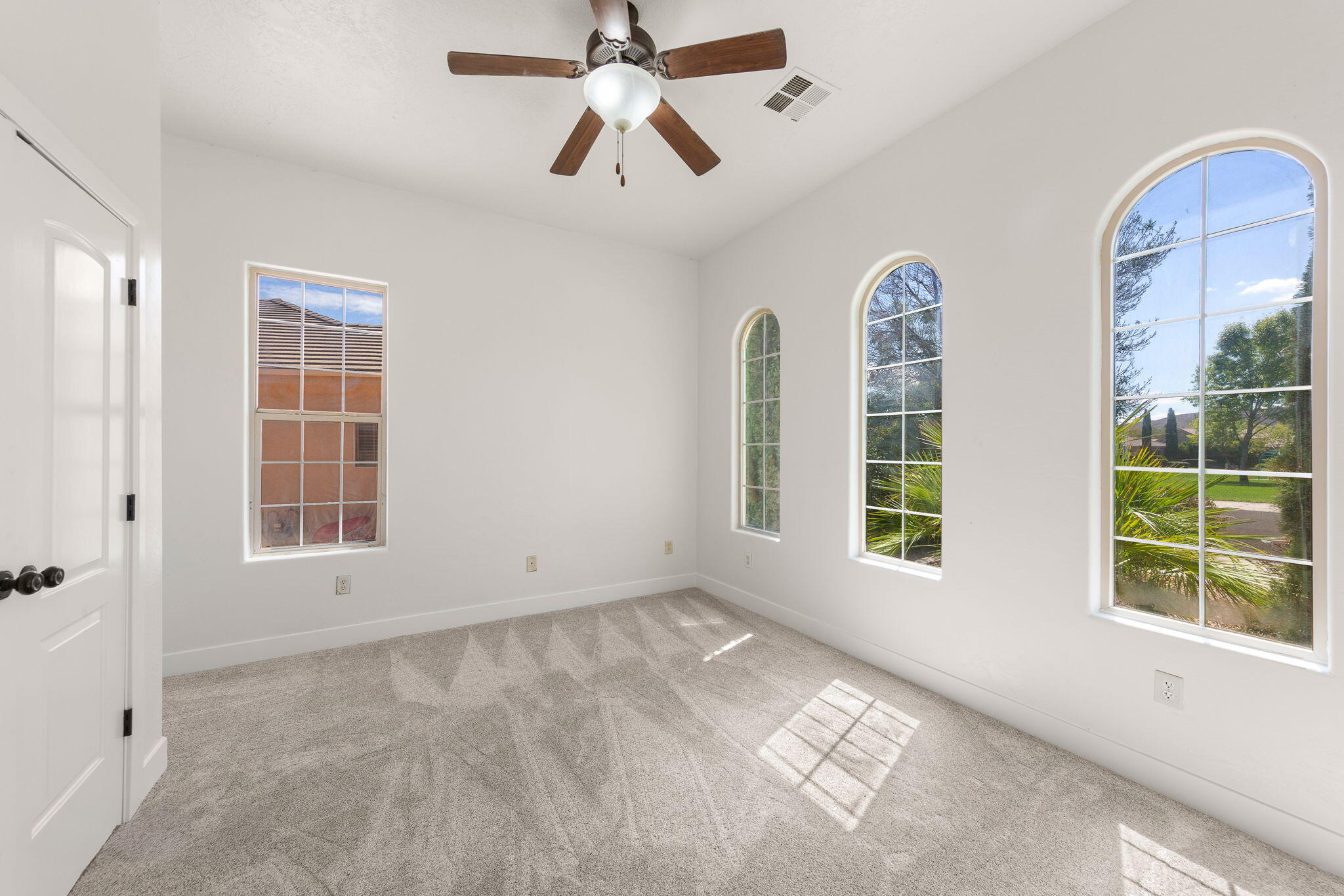 VINTAGE PARK MESA - Residential