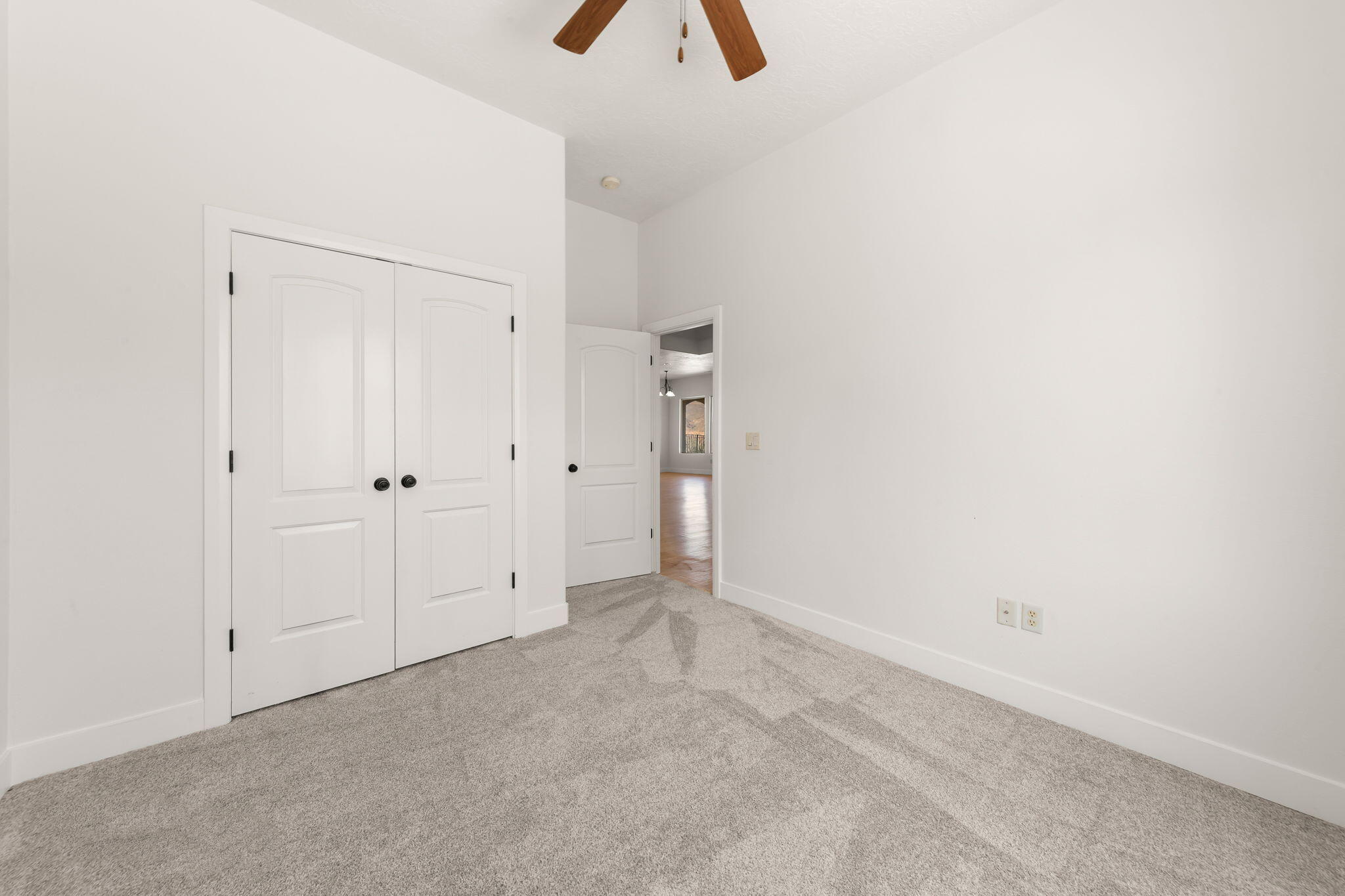 VINTAGE PARK MESA - Residential