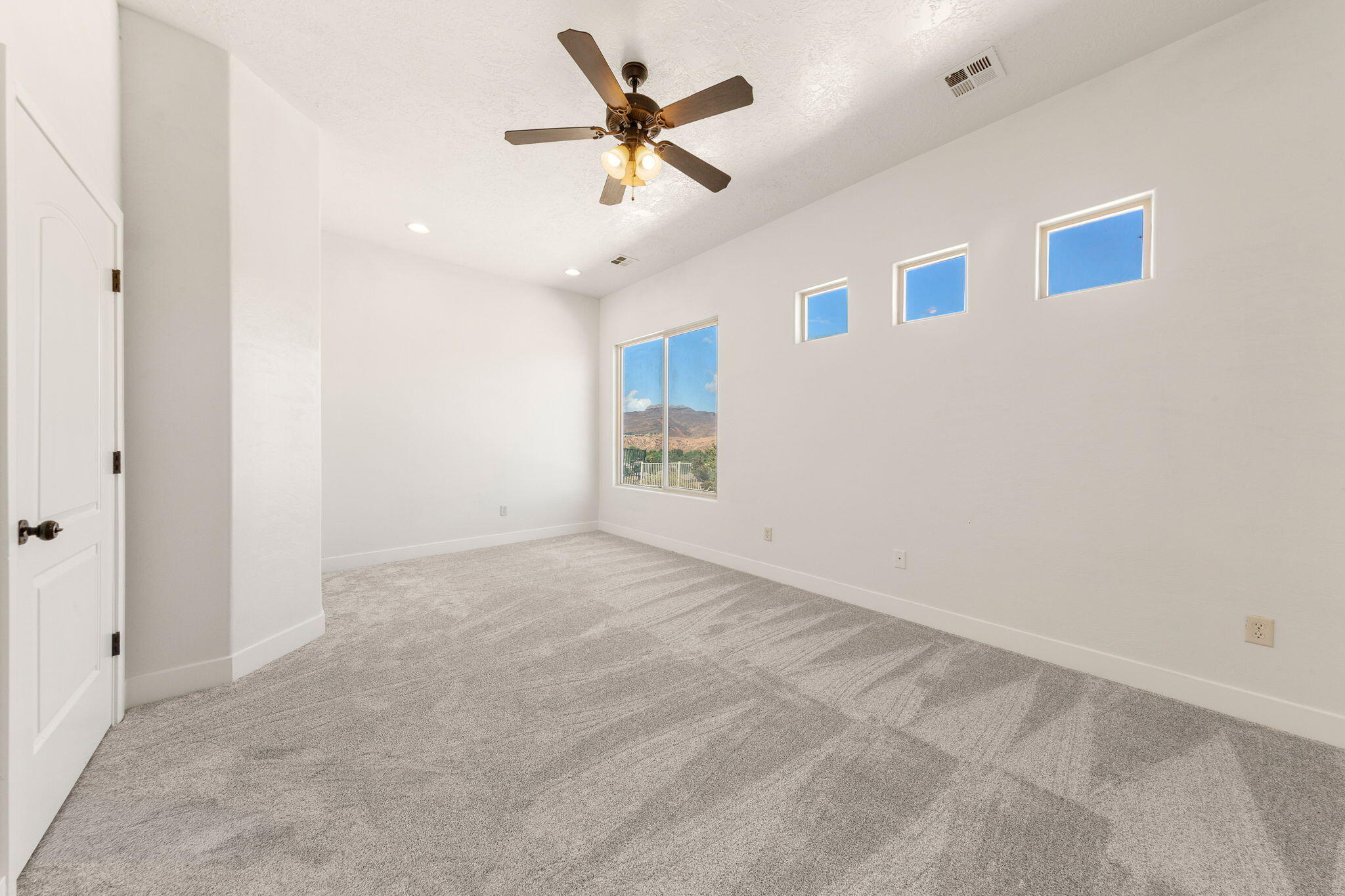 VINTAGE PARK MESA - Residential