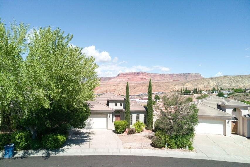 VINTAGE PARK MESA - Residential