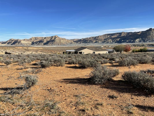 930 E SHELTER COVE RD, BIG WATER, UT 84741 - Image 69687fb9a4df69b6adbd2dba869bf5e6/1132905416