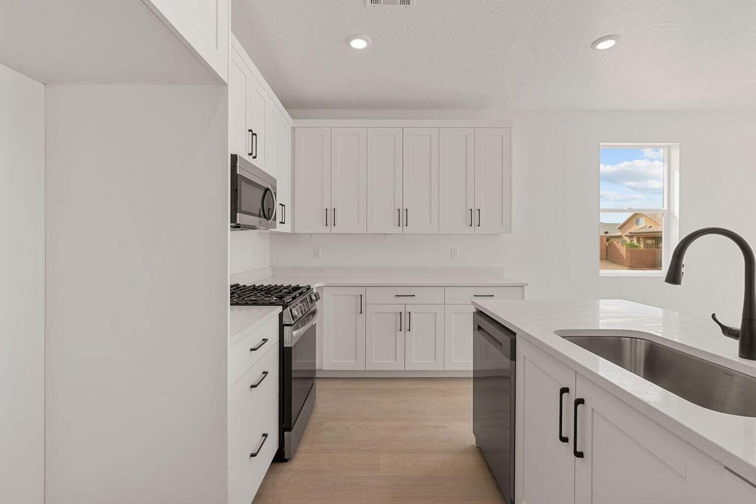 DIXIE HEIGHTS - Residential