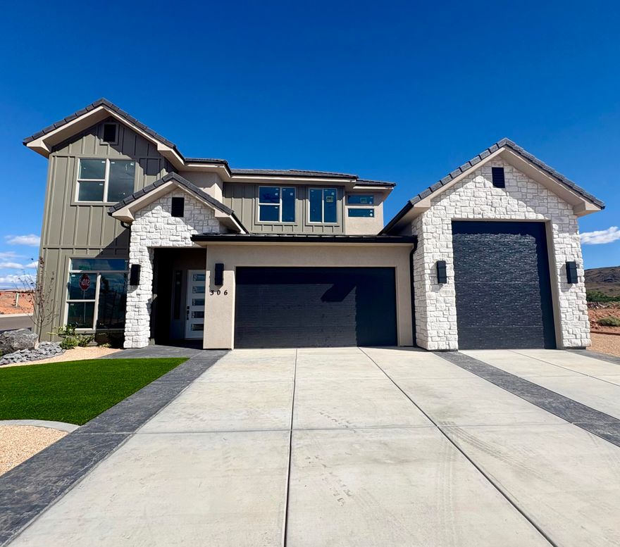 S&S Homes at Paraiso&#127968; Check out the SPECIAL INTRODUCTORY PRICING on this move in ready home! Take advantage of this huge opportunity to save! 

S&S Homes now in Hurricane! Check out one of S&S Homes' newest communities, Paraiso! Conveniently located where SR9 meets SR7!  This move in ready home features 2725 sq ft 4 bedrooms, plus den plus family room, 2.5 baths with 3 car boat garage. Beautiful colors and finishes throughout. Soft close cabinets, LVP flooring in main living areas, tiled tubs and showers, front yard will be desert scape and turf, backyard will be desert scape and sod. Choose this nearly completed home OR choose a lot and build your dream home! Call or text for details!