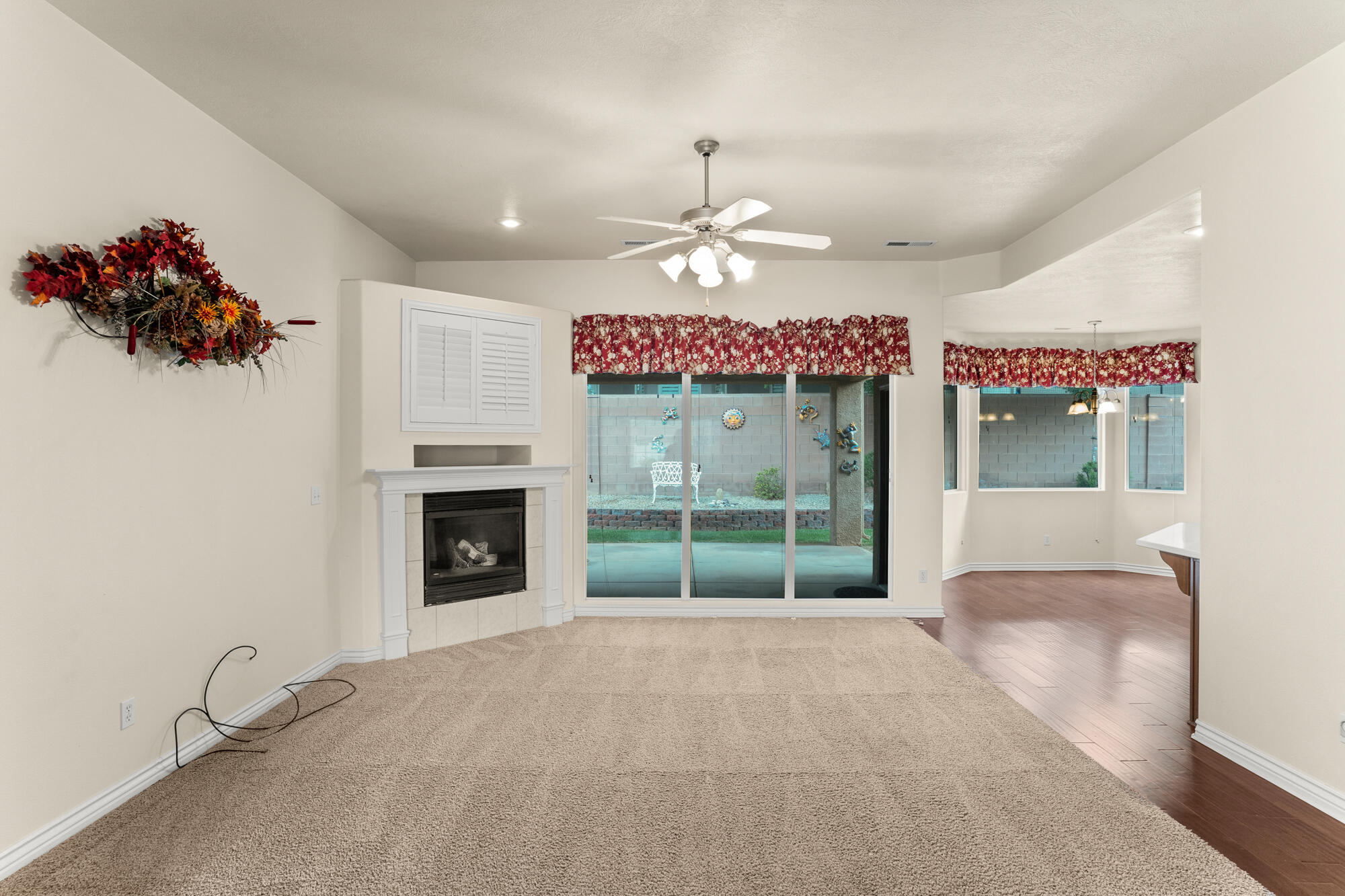 COUNTRYSIDE - Residential