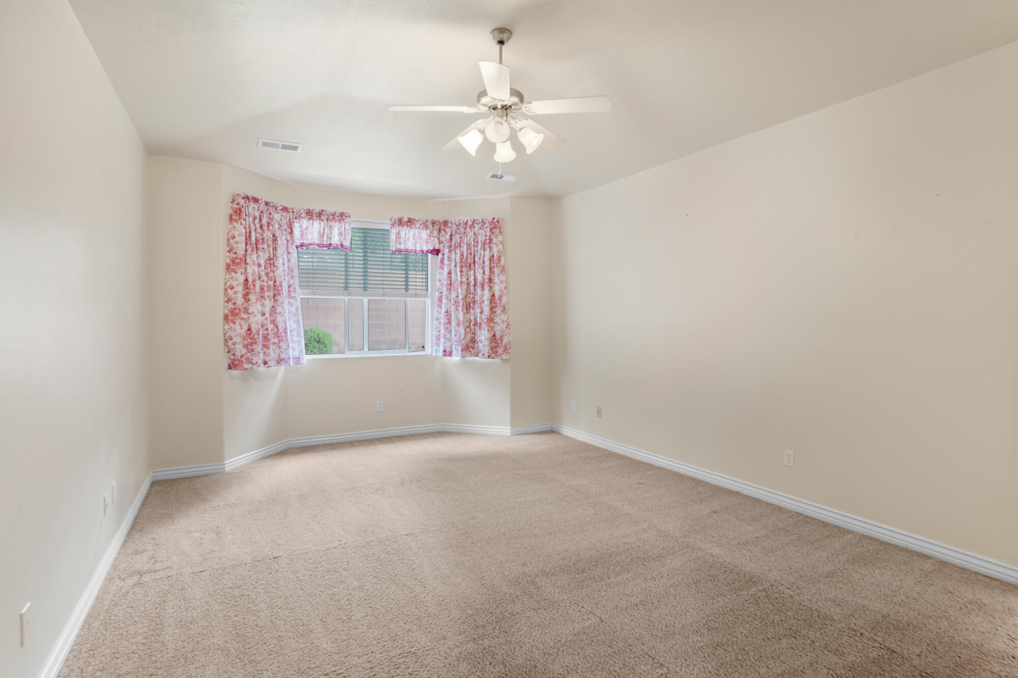 COUNTRYSIDE - Residential