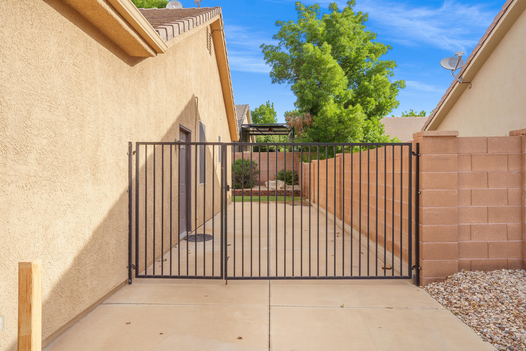 COUNTRYSIDE - Residential