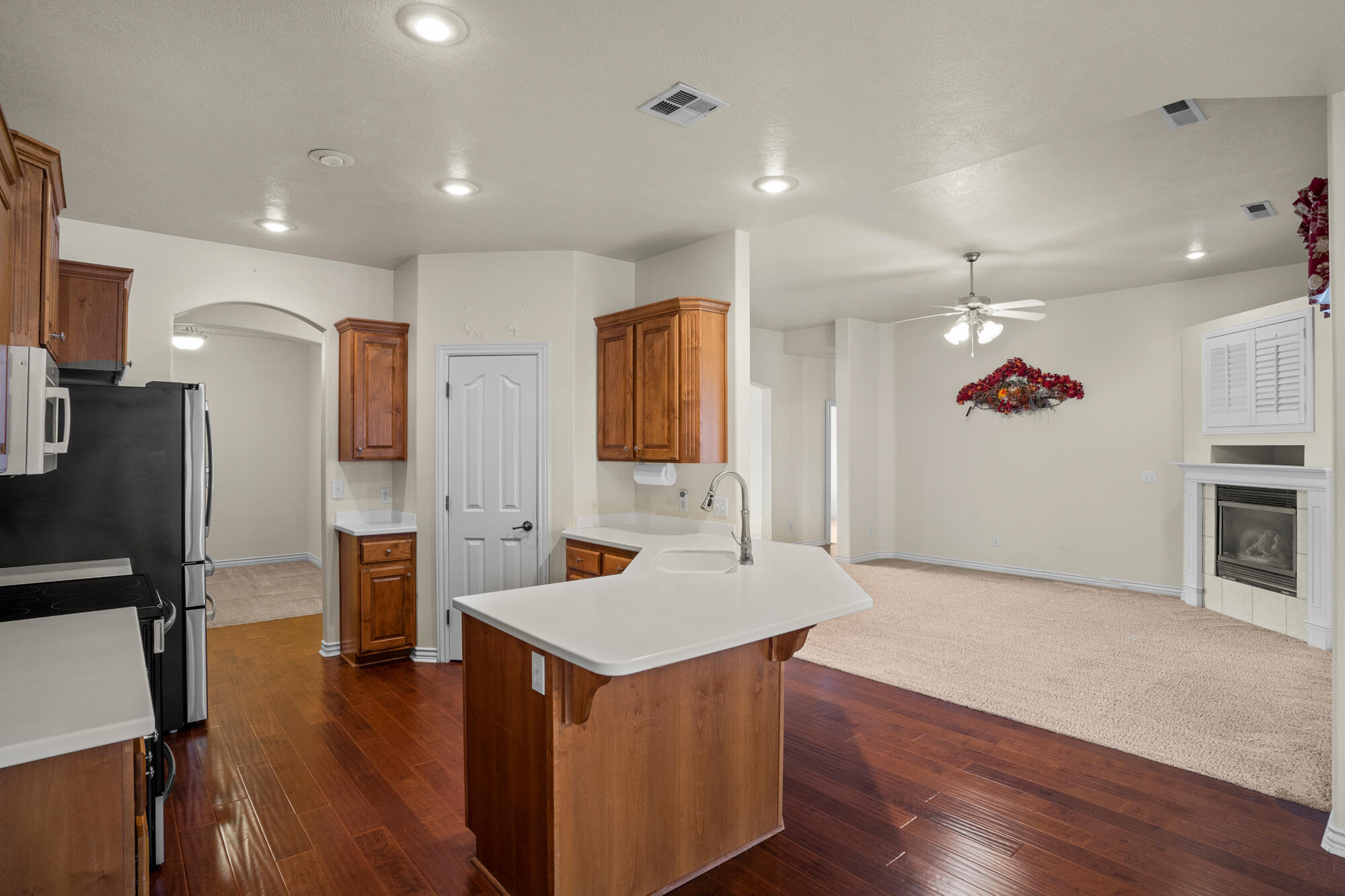 COUNTRYSIDE - Residential