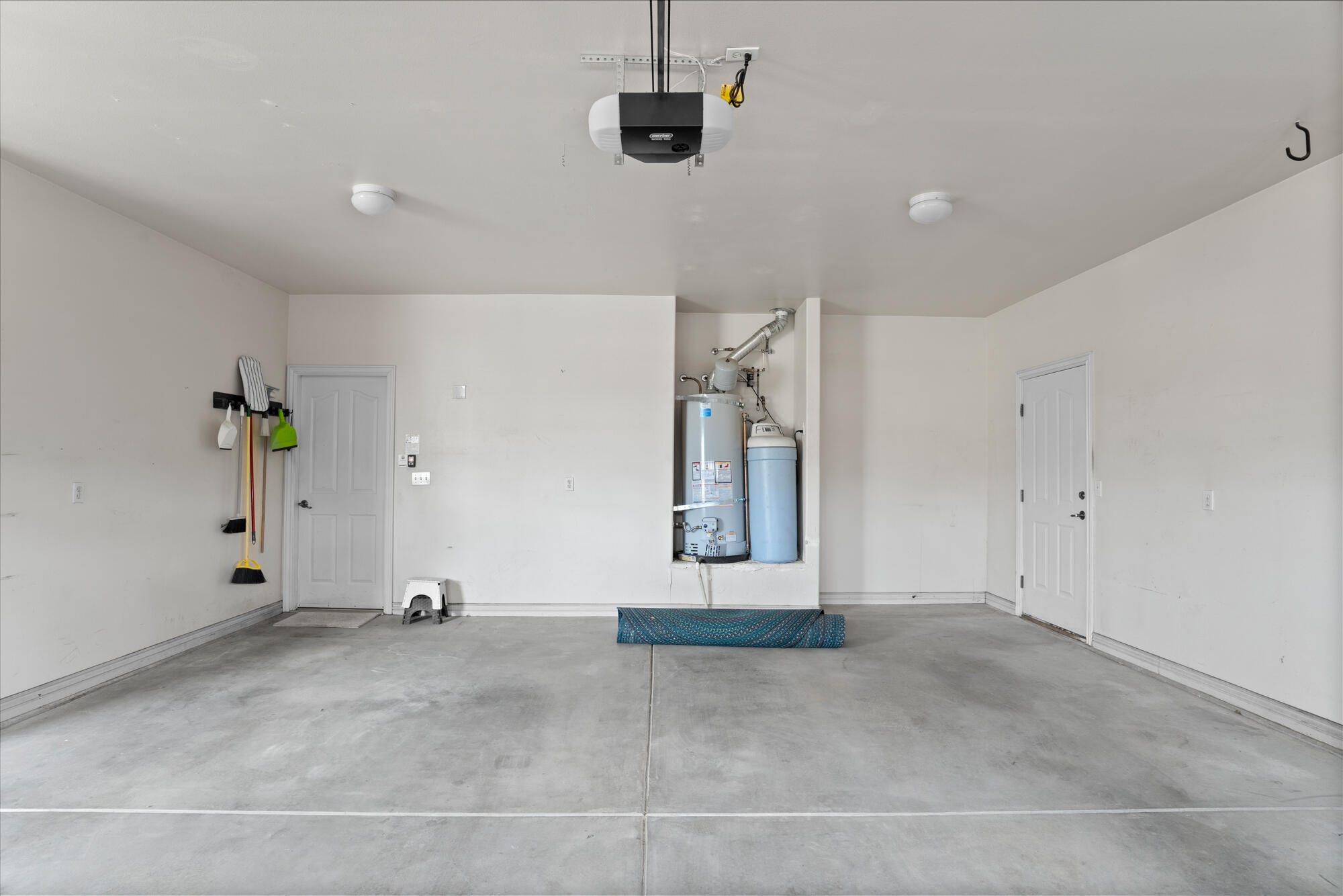 COUNTRYSIDE - Residential