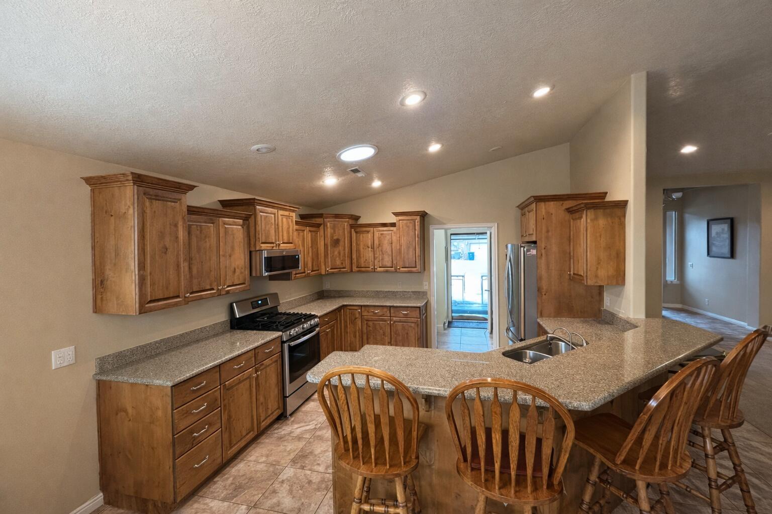 ANTHEM ESTATES - Residential