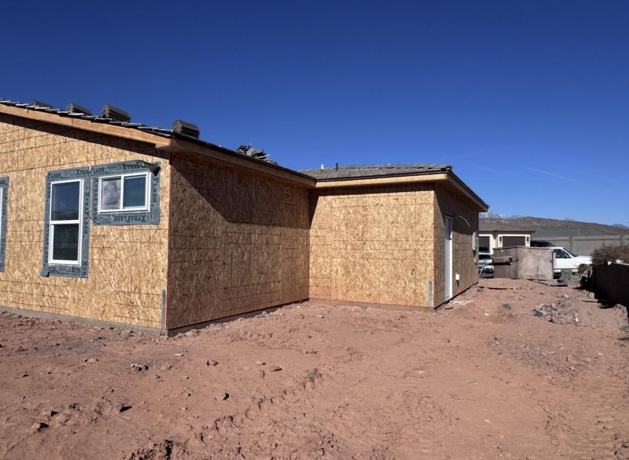 PEREGRINE POINTE WEST - Residential