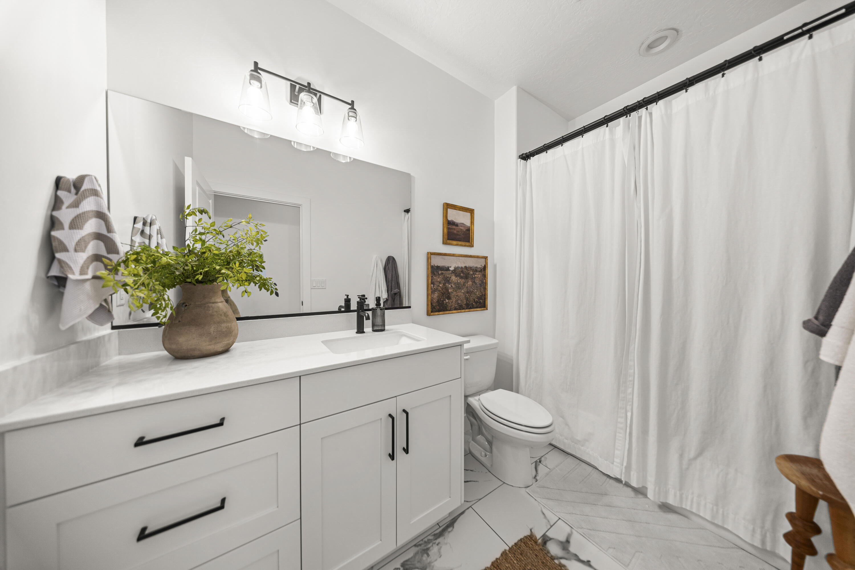 WOODLAND TOWNHOMES - Residential