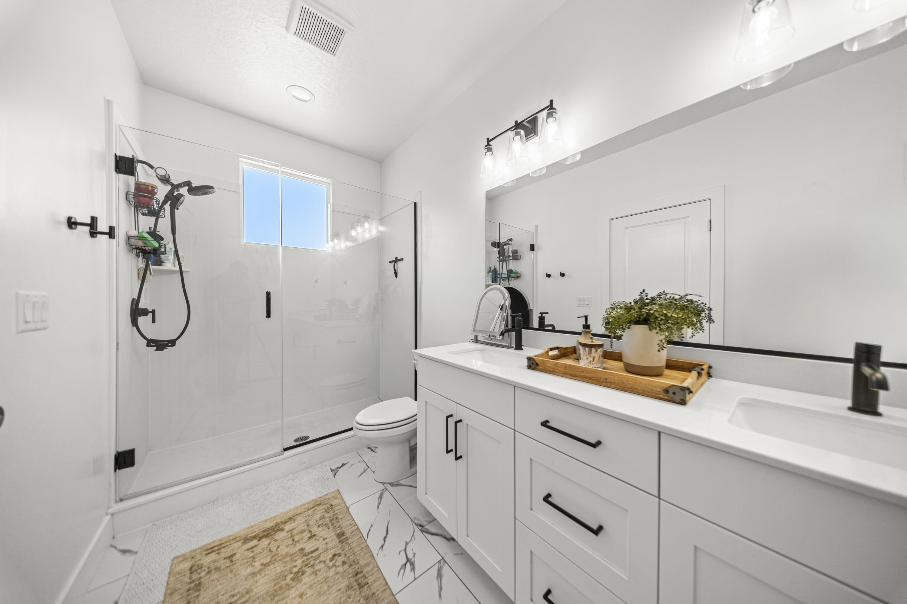 WOODLAND TOWNHOMES - Residential