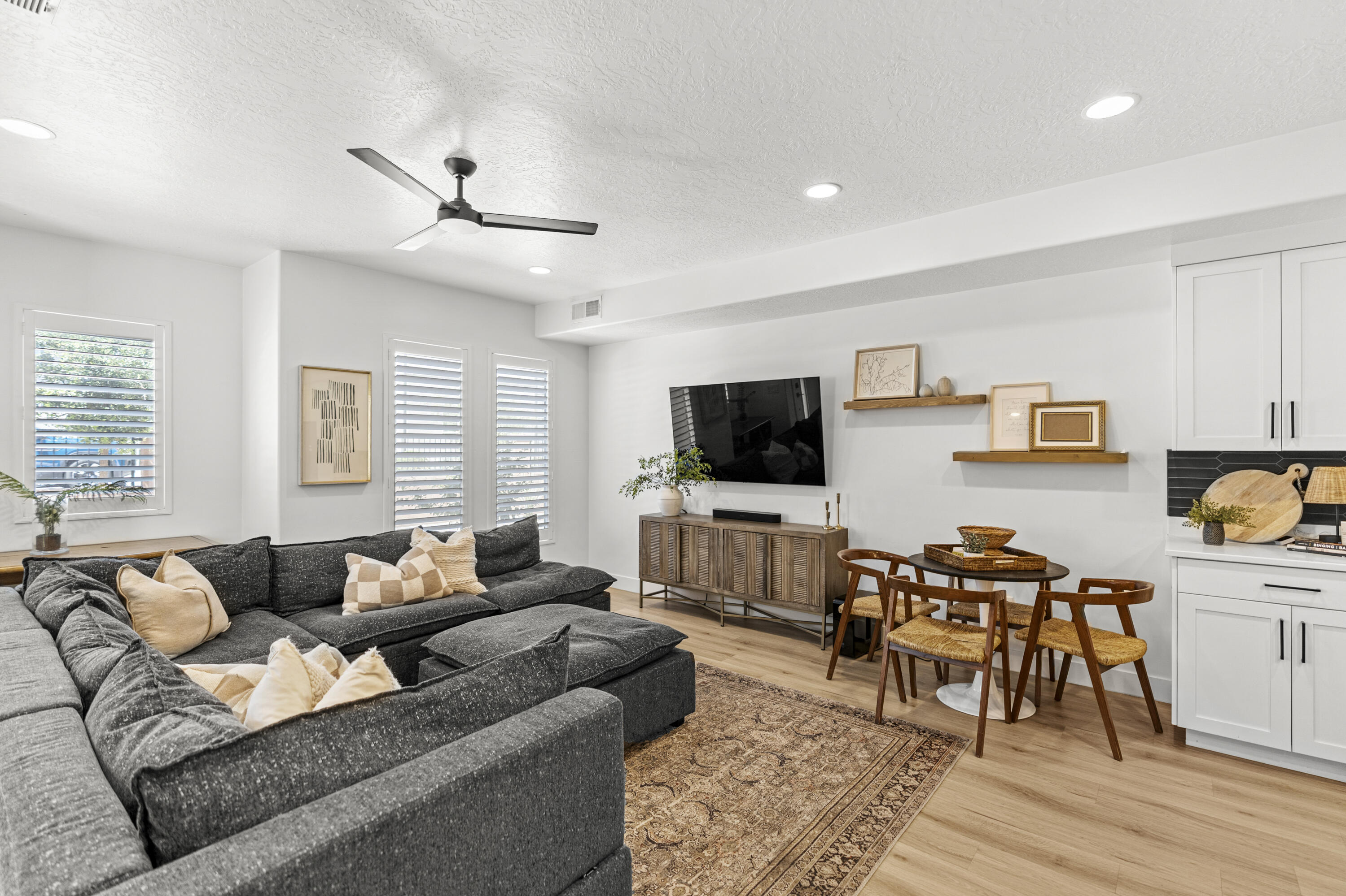 WOODLAND TOWNHOMES - Residential