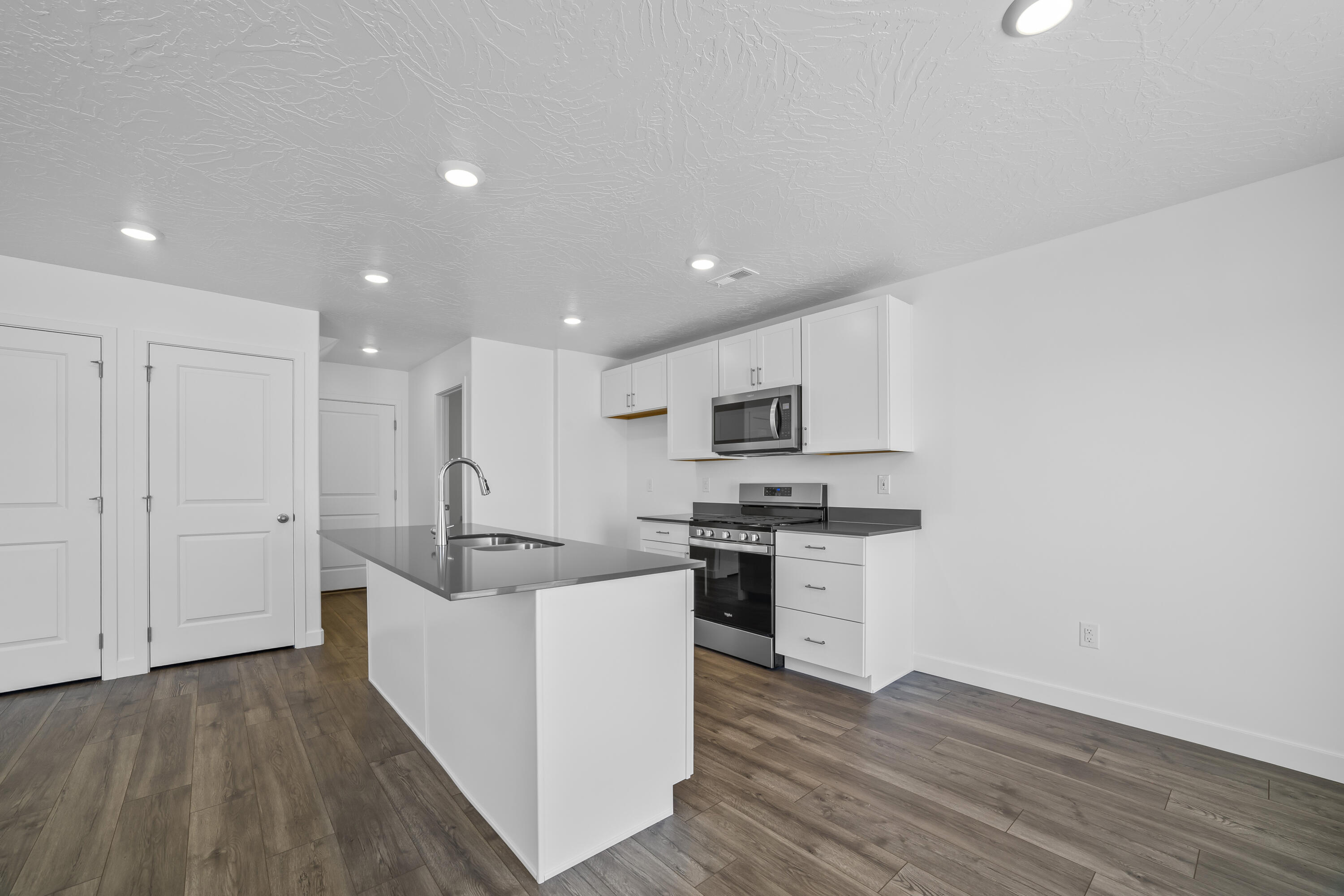 IRON TOP AT LONG VALLEY - Residential