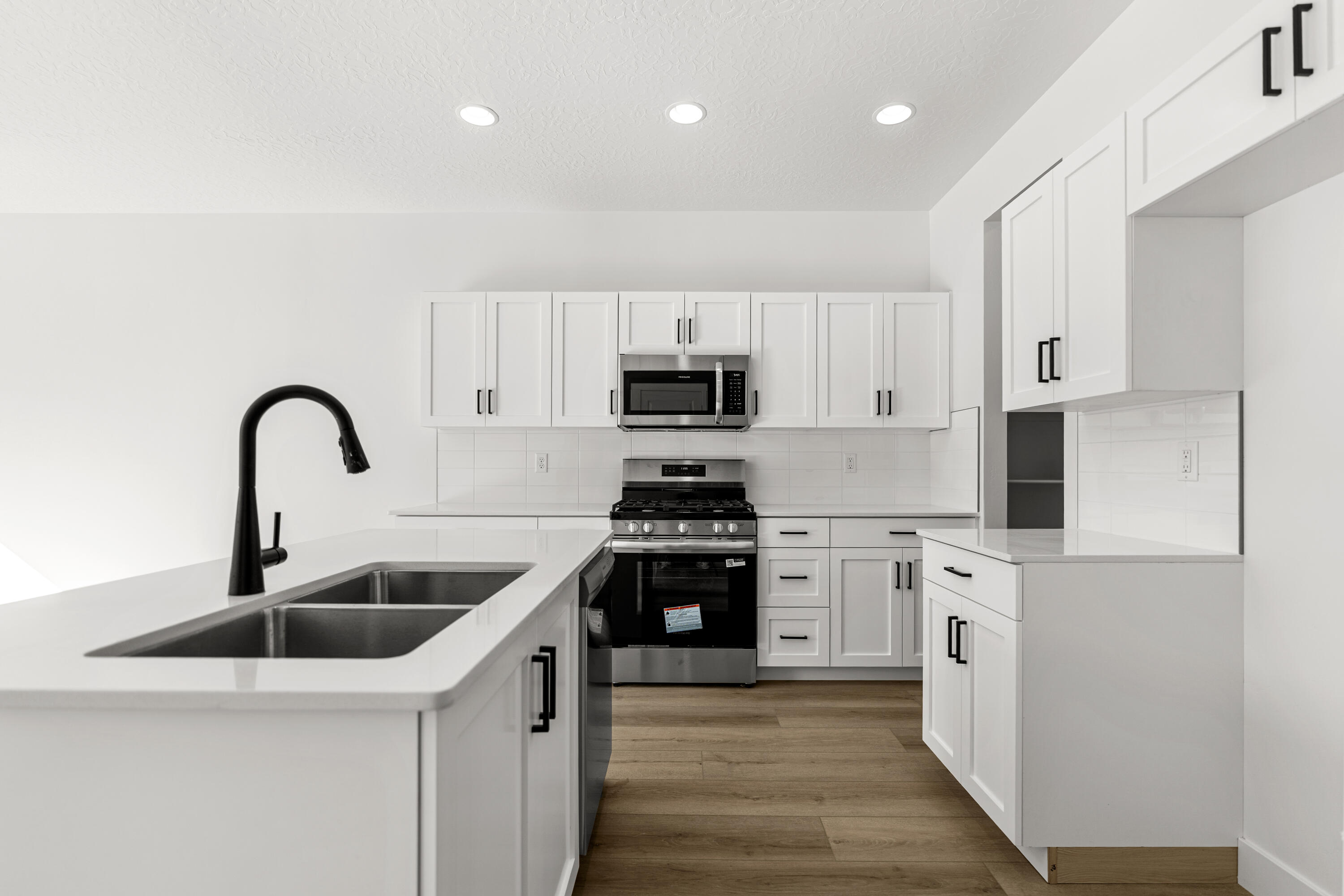 DESERT REFLECTION - Residential