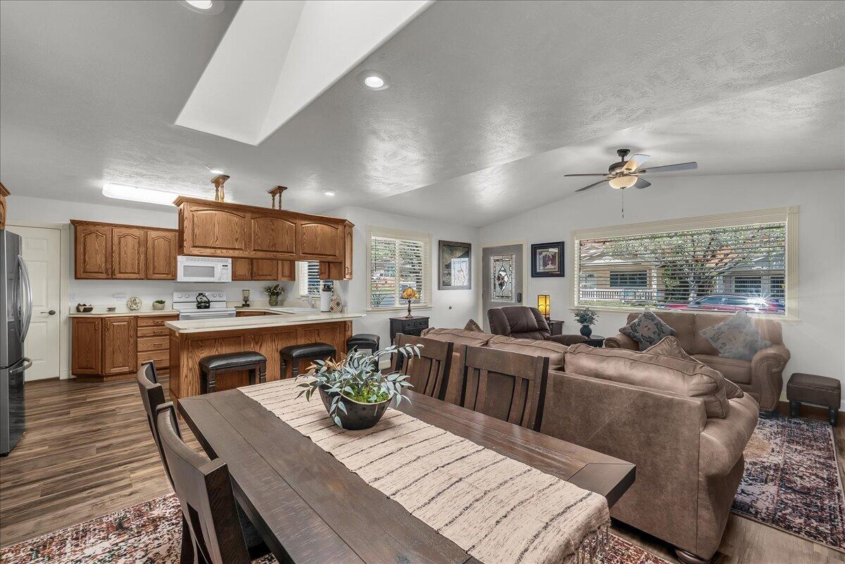 CANYON COVE LEISURE HOME COMMUNITY - Residential