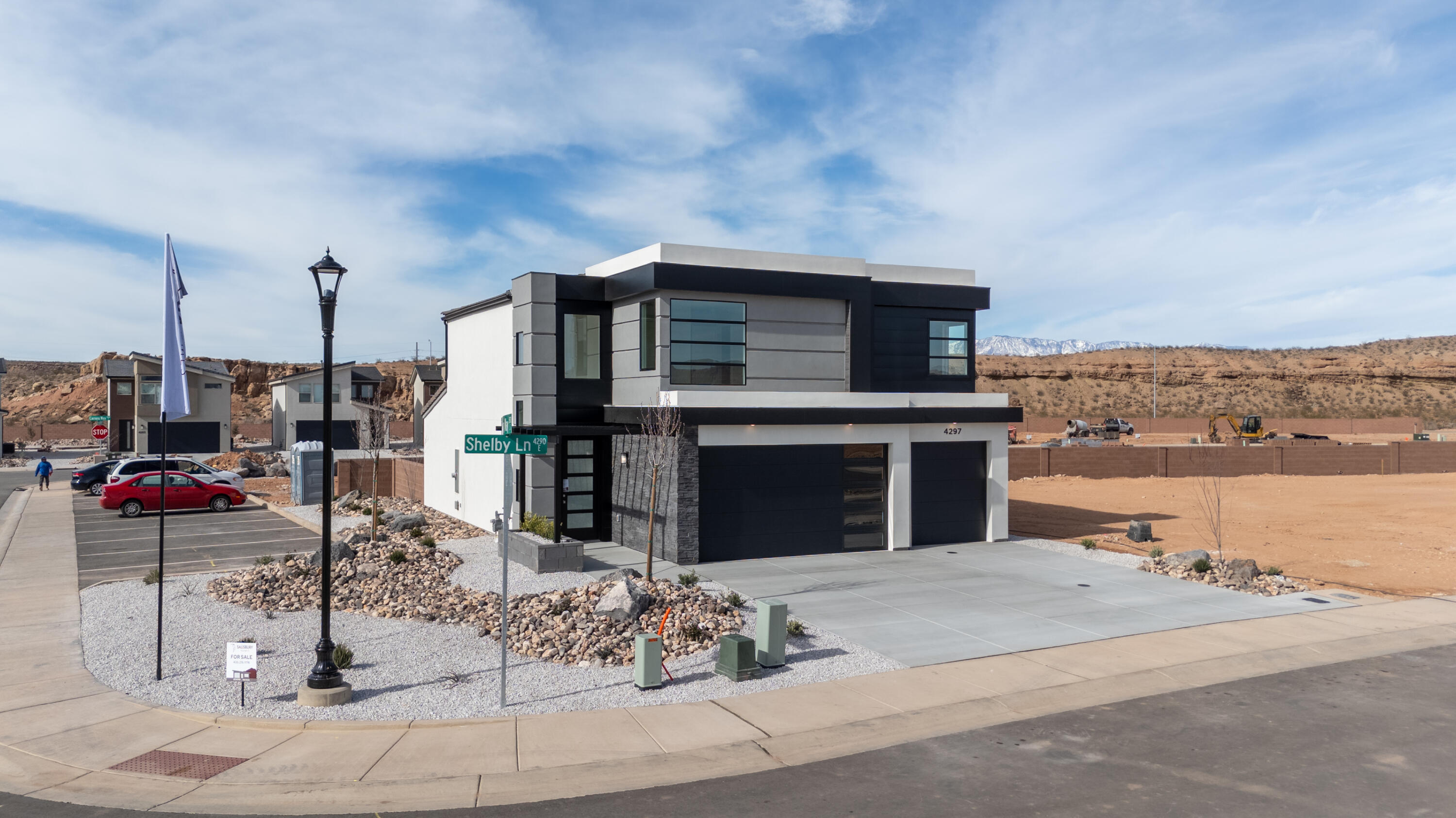 DESERT REFLECTION - Residential