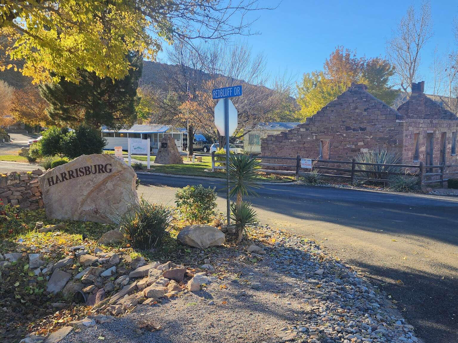 HARRISBURG LAKESIDE ESTATES - Land