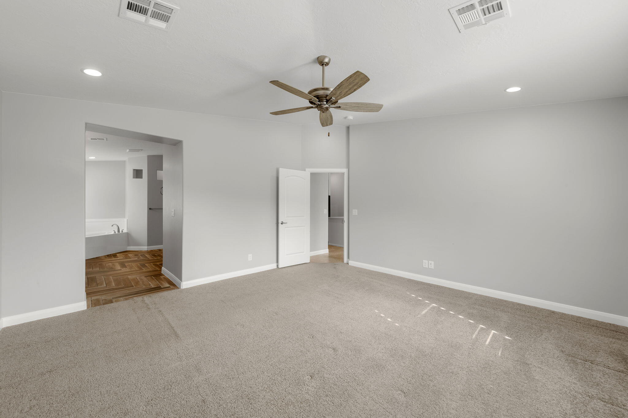 ELMWOOD ESTATES - Residential