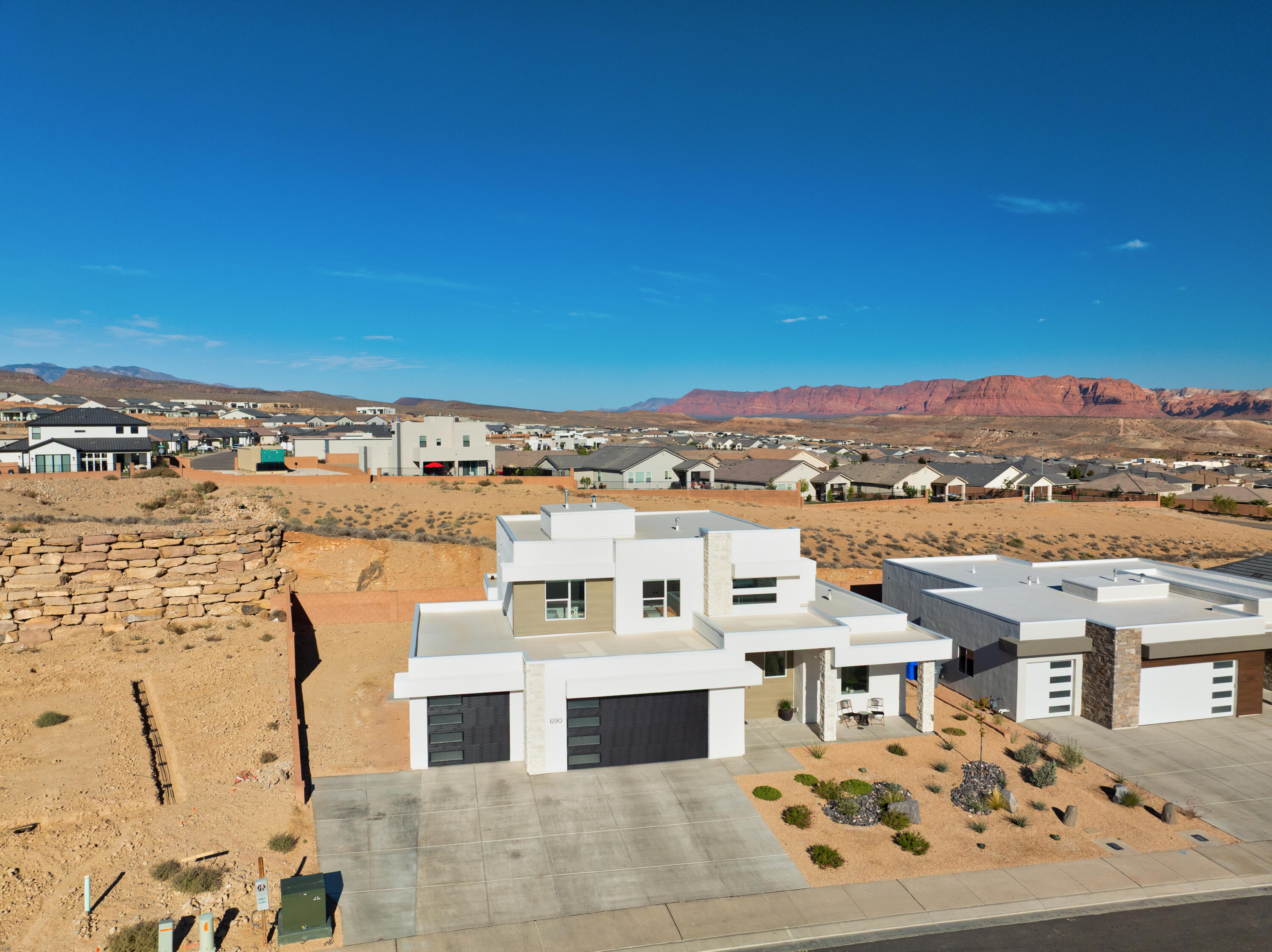 SALARNO HILLS AT DIVARIO - Residential