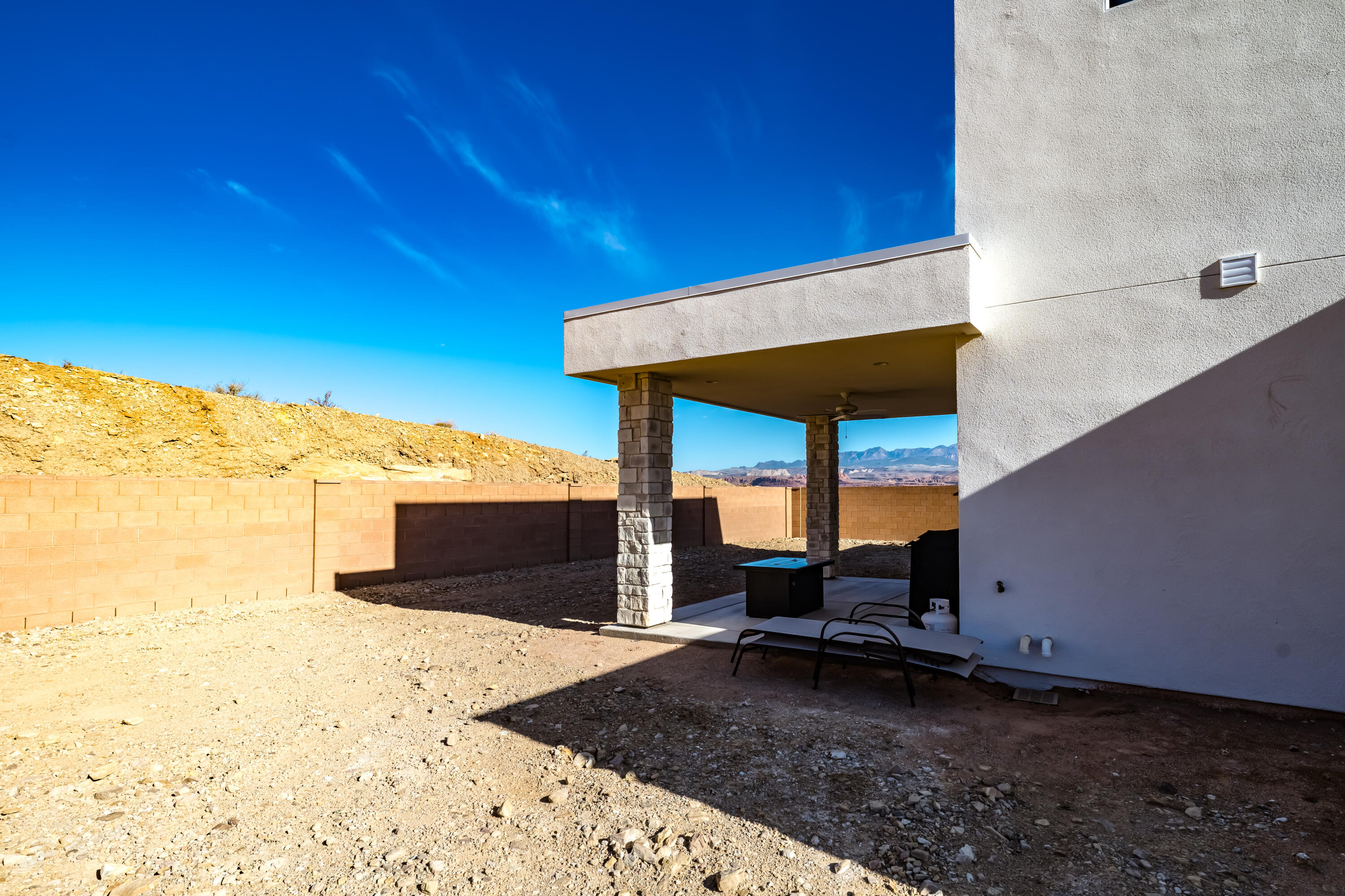 SALARNO HILLS AT DIVARIO - Residential