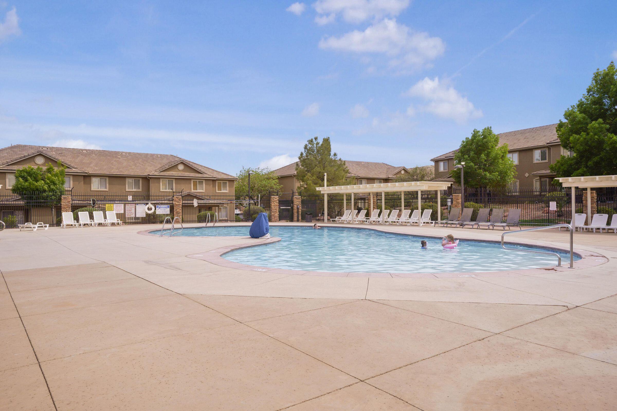 HIDDEN VALLEY TOWN HOMES - Residential