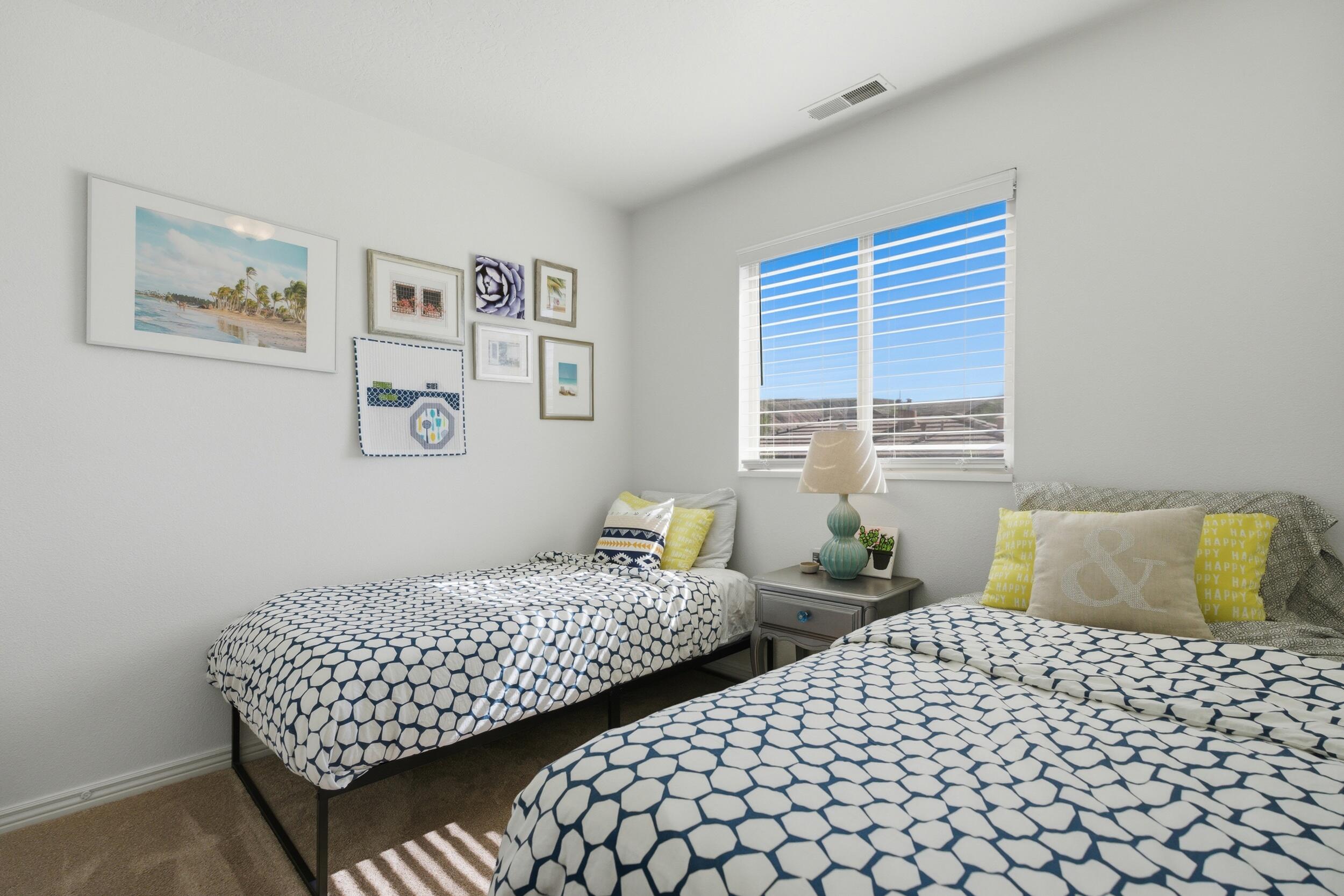 HIDDEN VALLEY TOWN HOMES - Residential