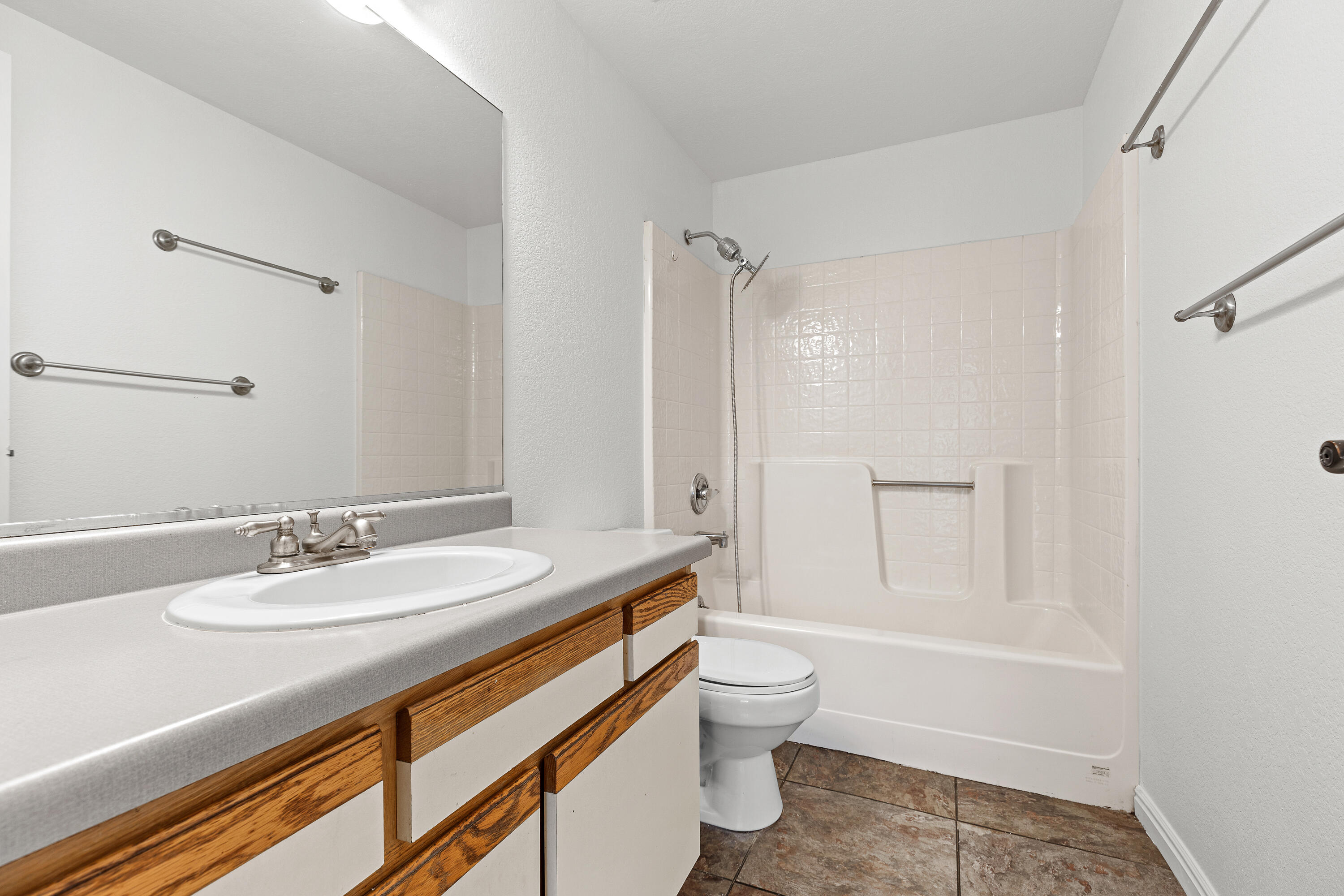 BLOOMINGTON HILLS - Residential