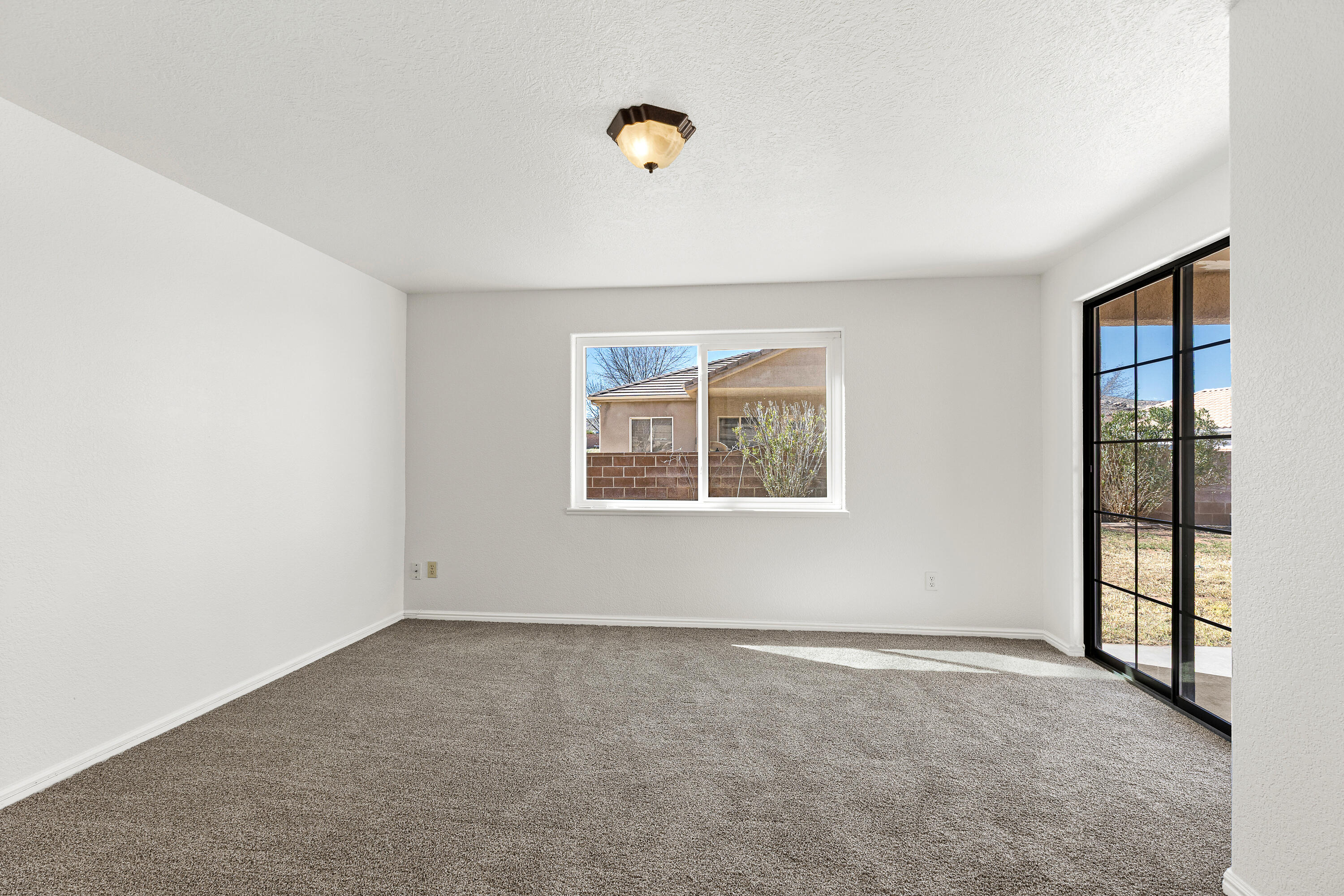 BLOOMINGTON HILLS - Residential