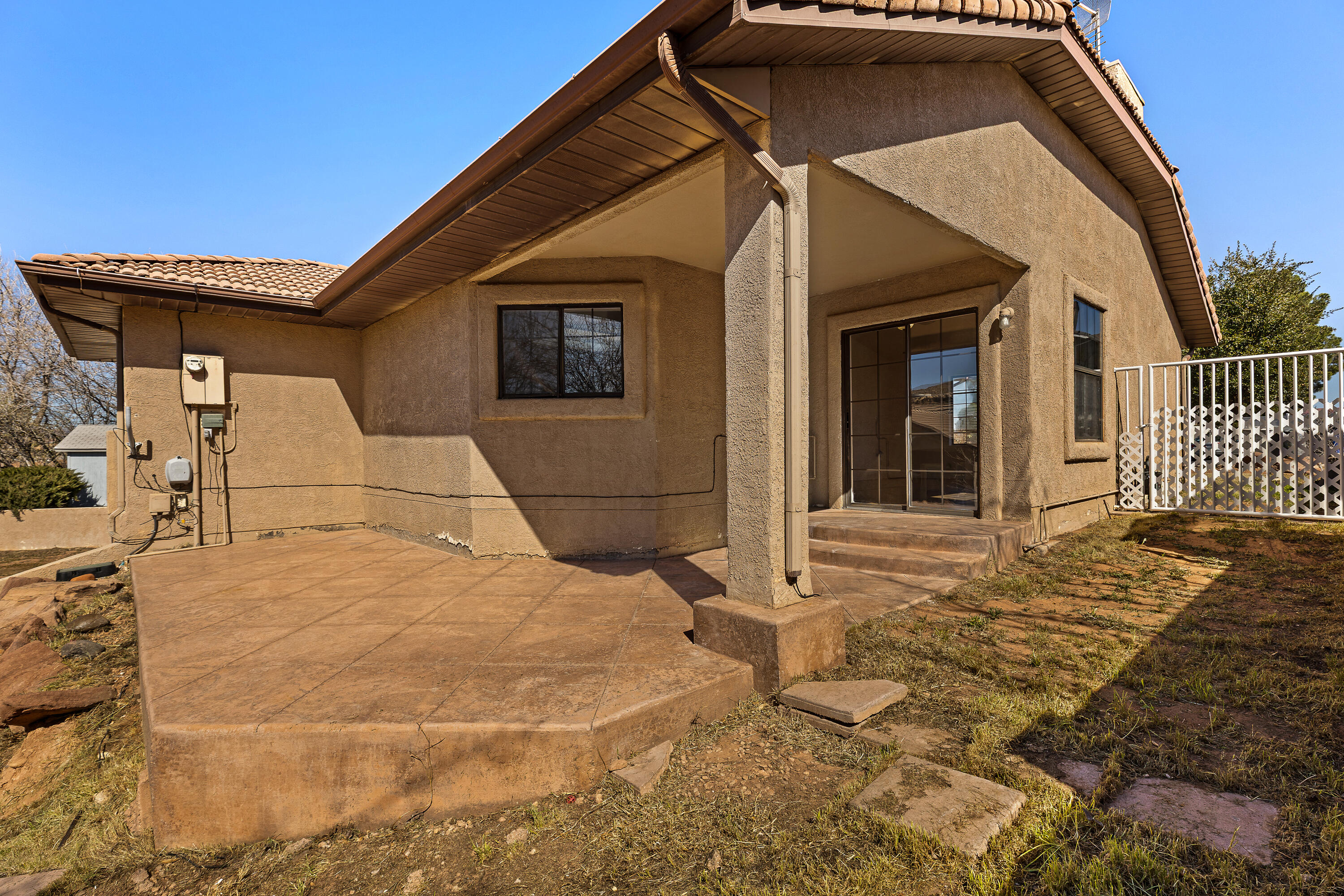 BLOOMINGTON HILLS - Residential