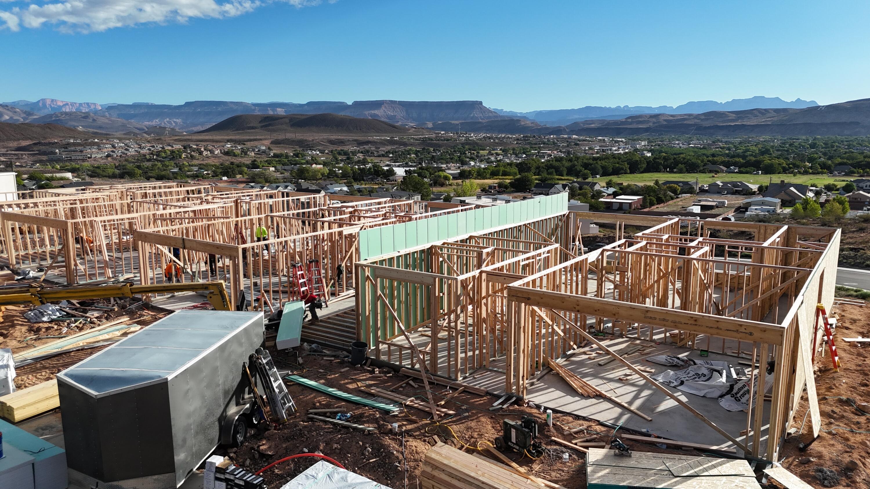 HURRICANE VIEWS - Residential Income